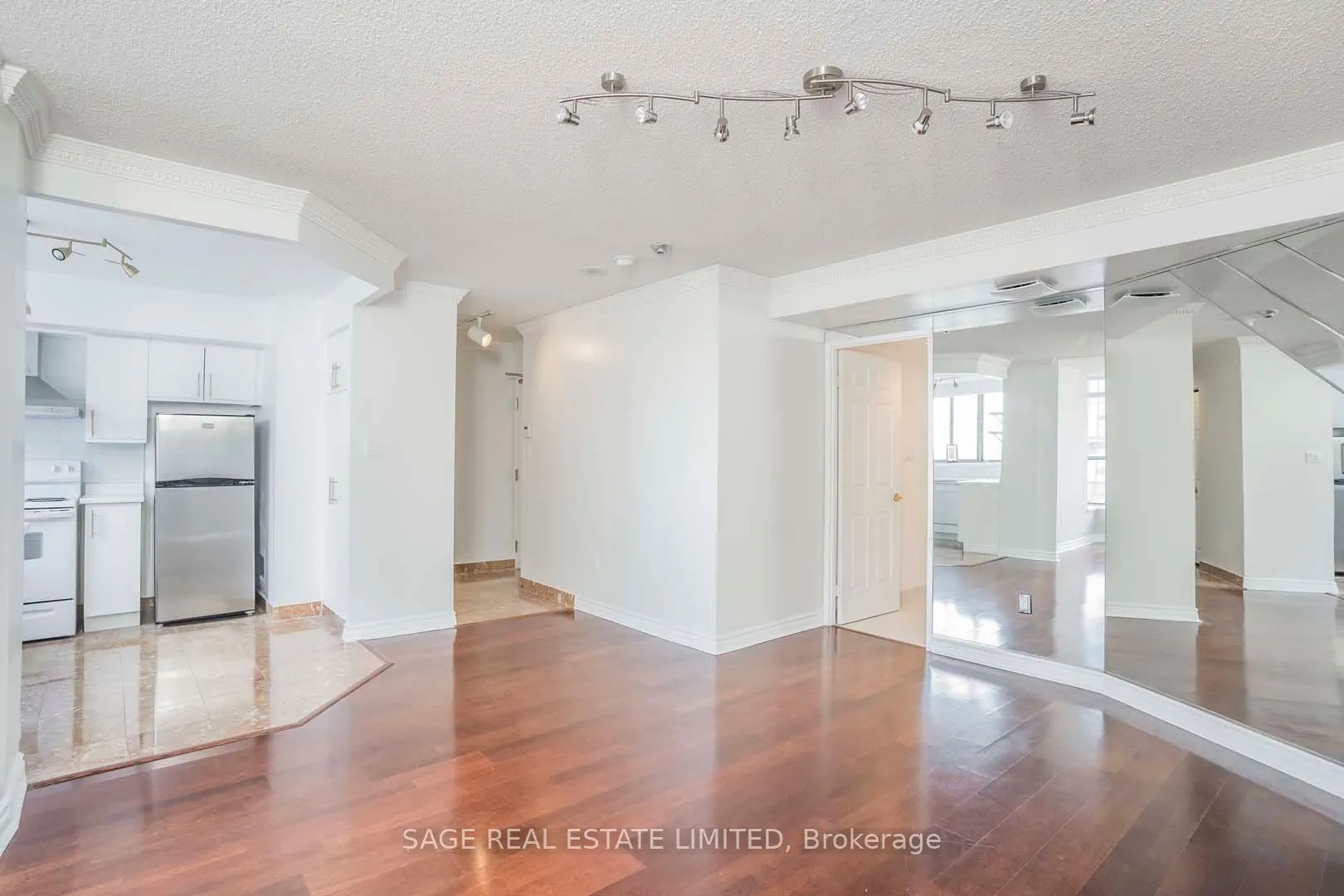 270 Queens Quay W, #201