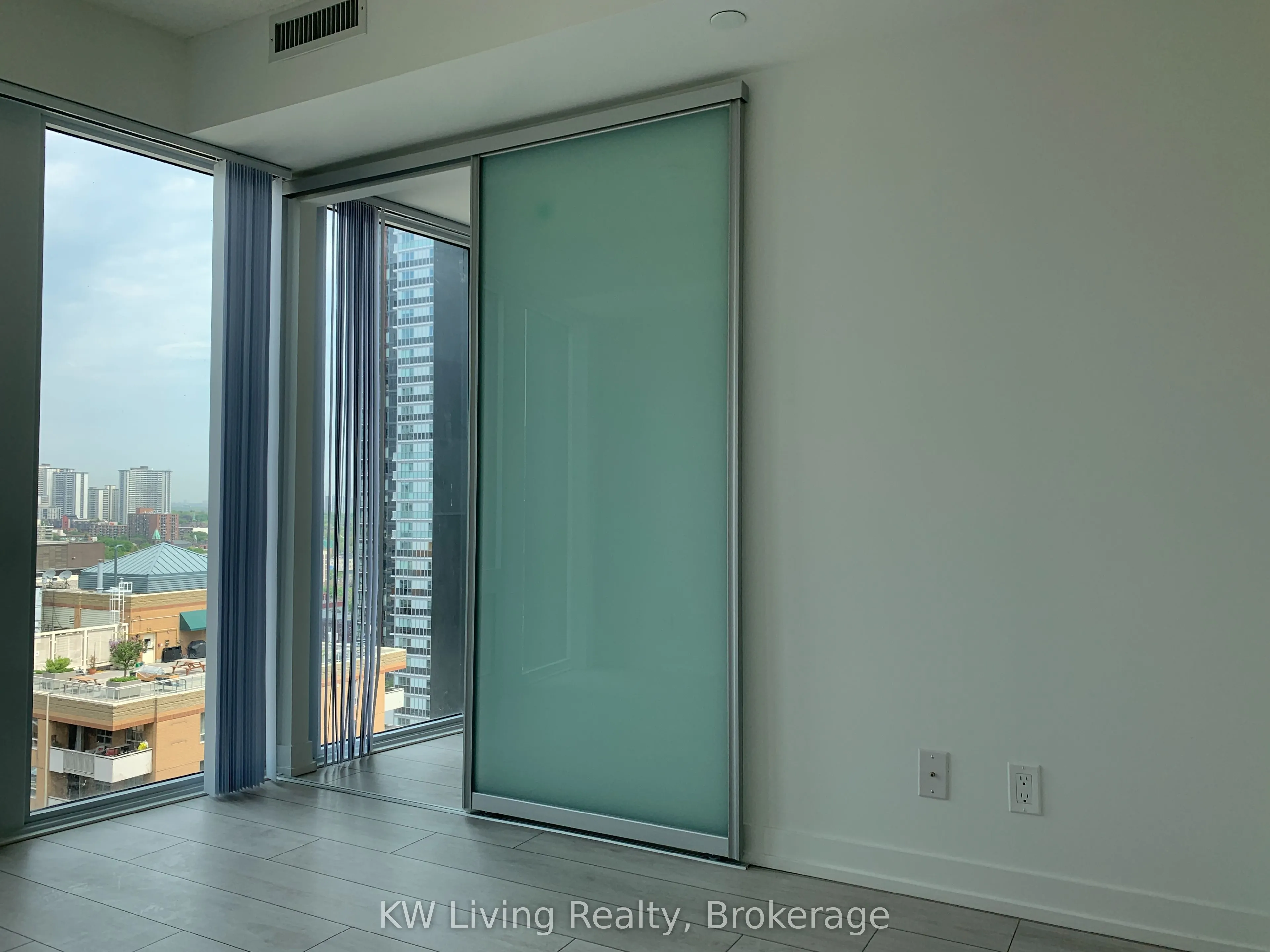 60 Shuter Street, #2310