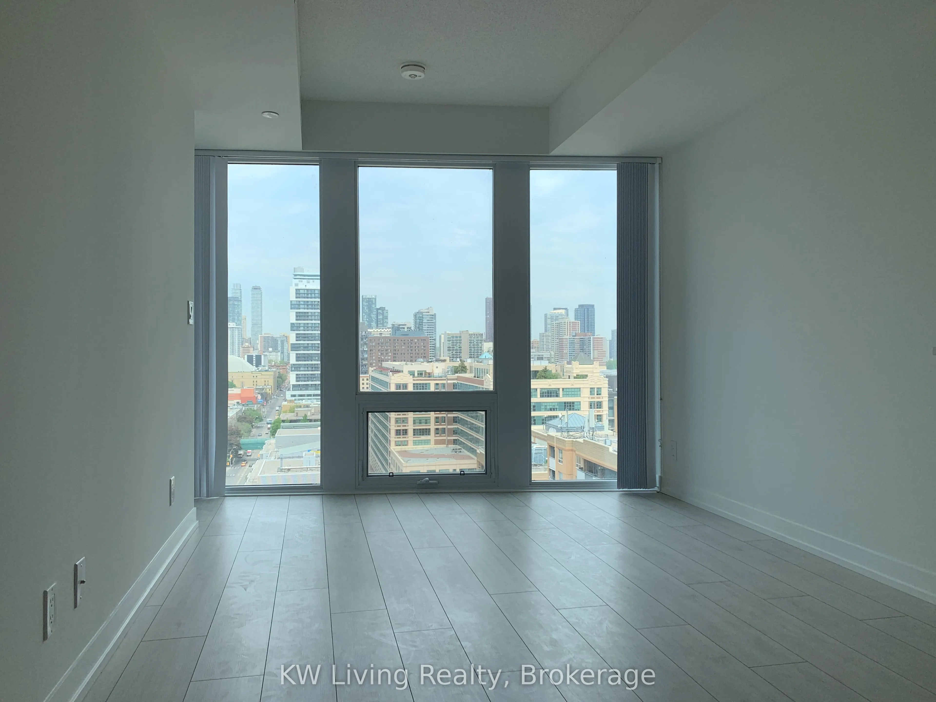 60 Shuter Street, #2310