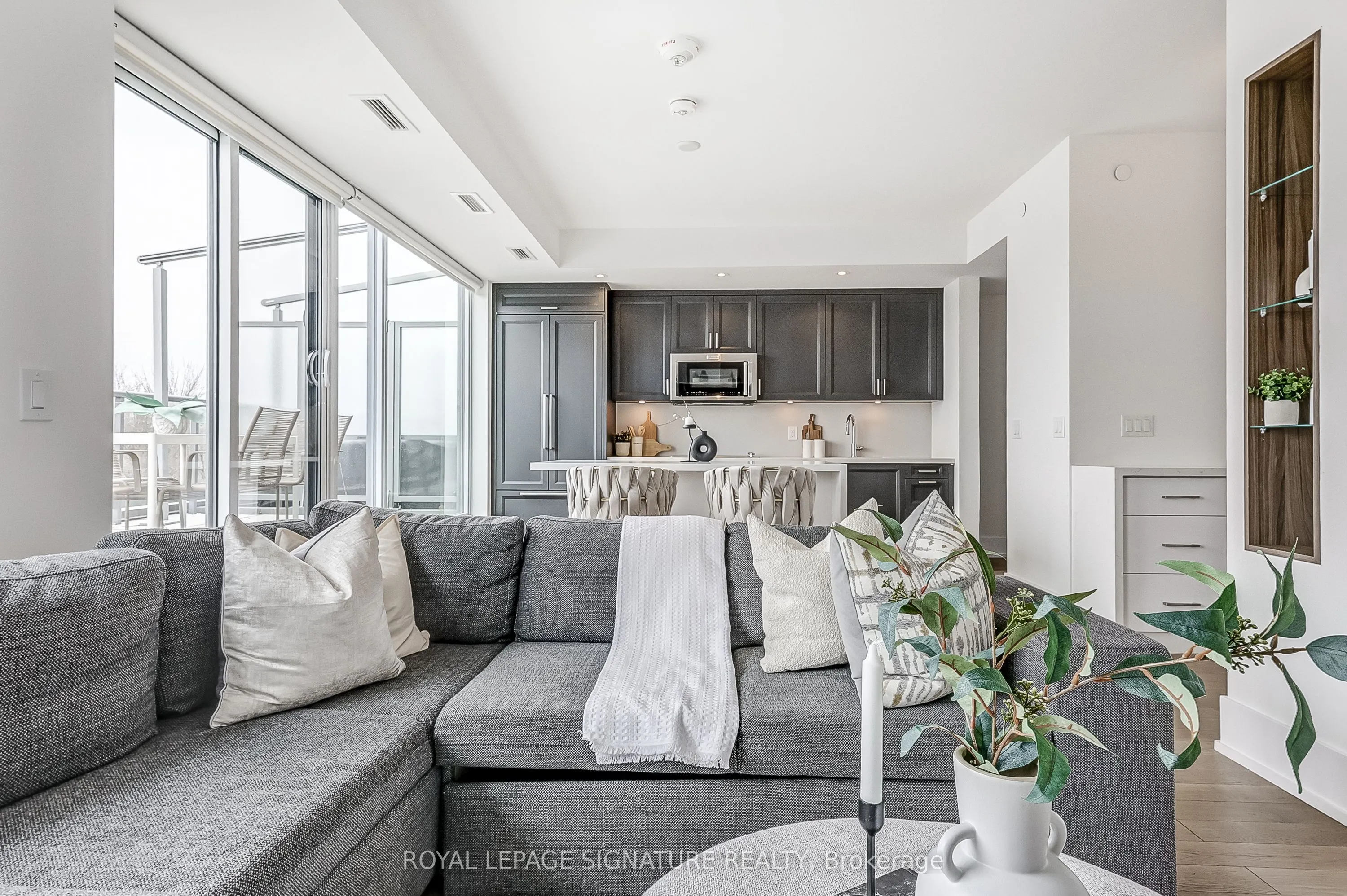 25 Adra Grado Way, #853
