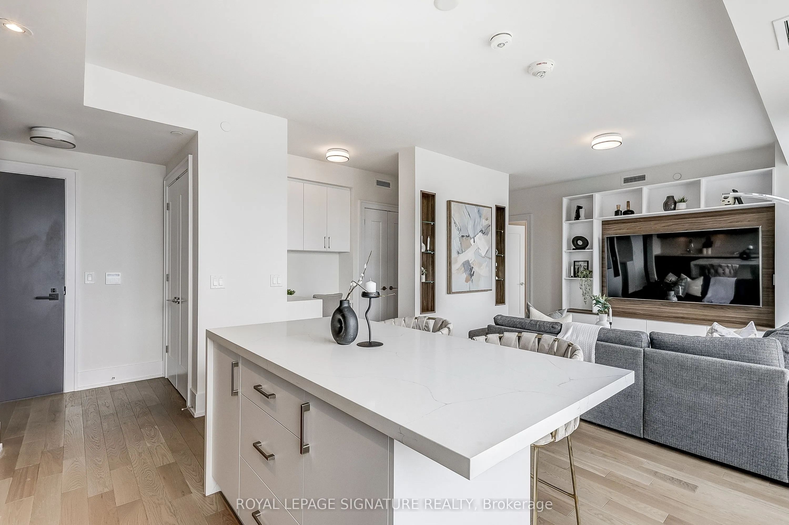 25 Adra Grado Way, #853