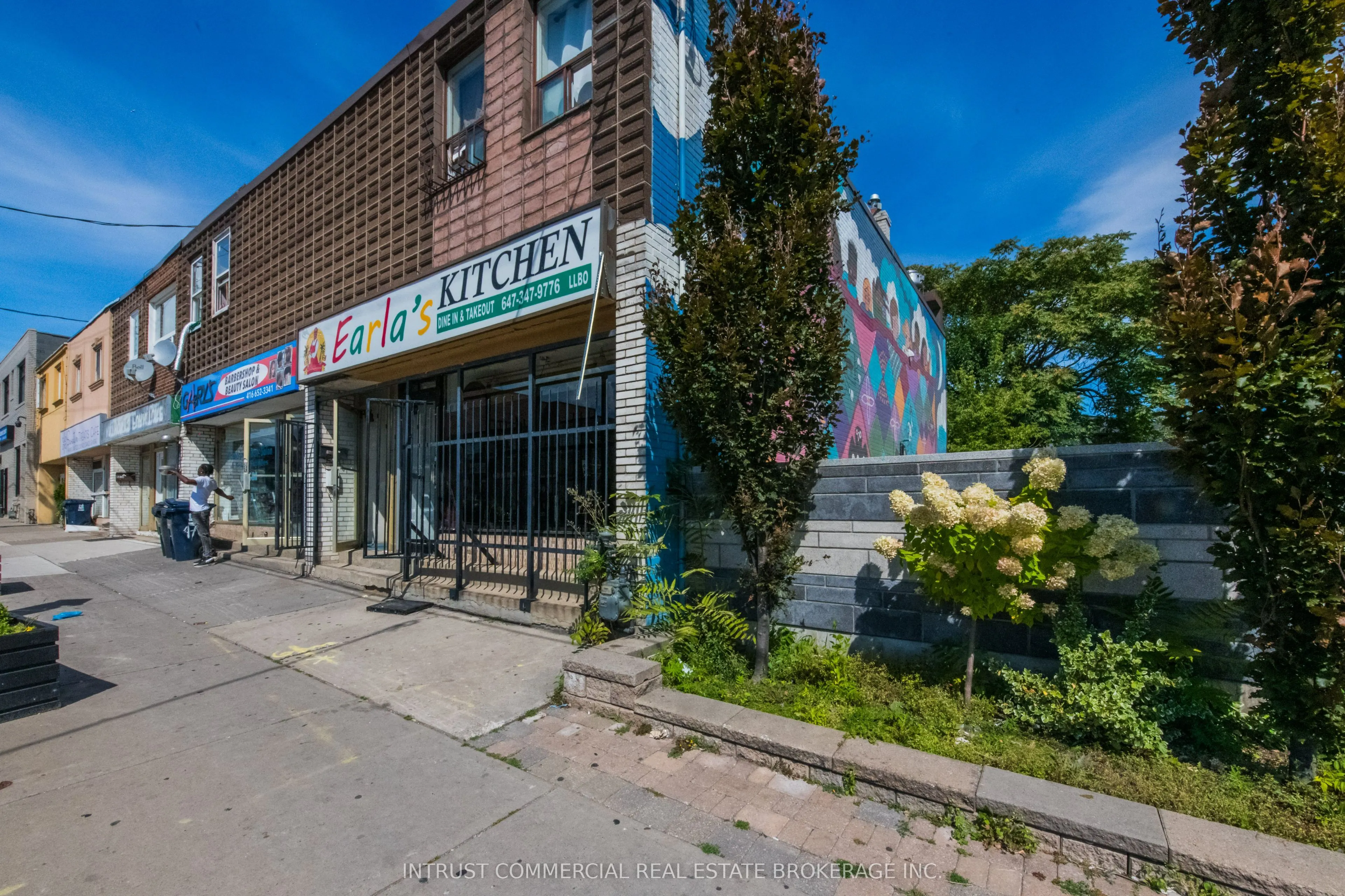 477 Oakwood Avenue