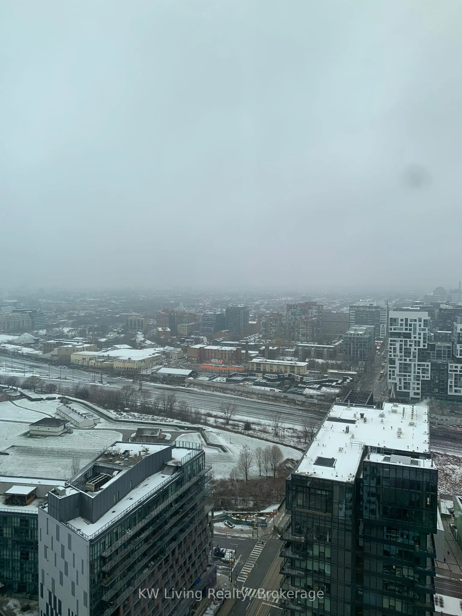 19 Bathurst Street, #3706
