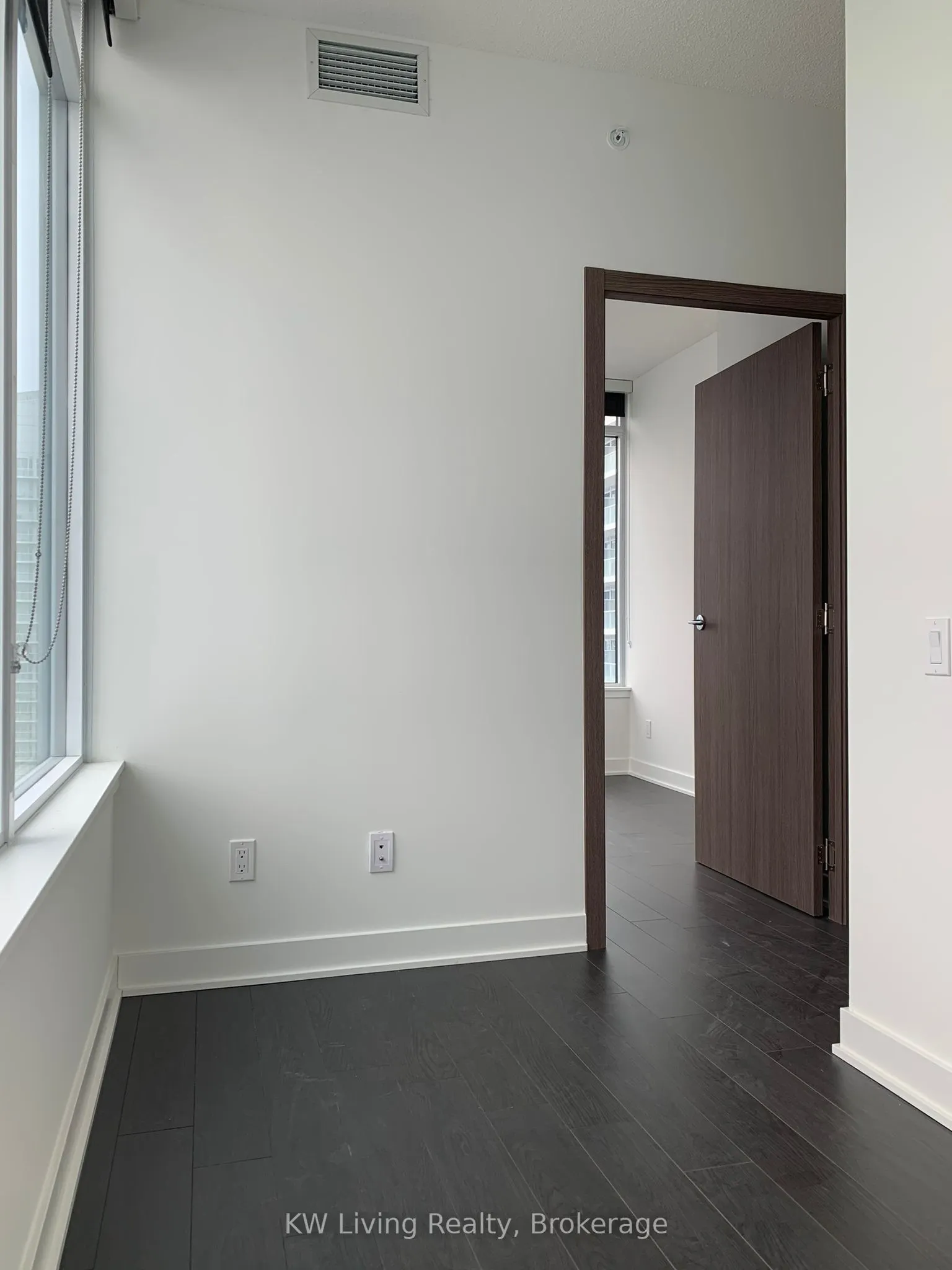 19 Bathurst Street, #3706