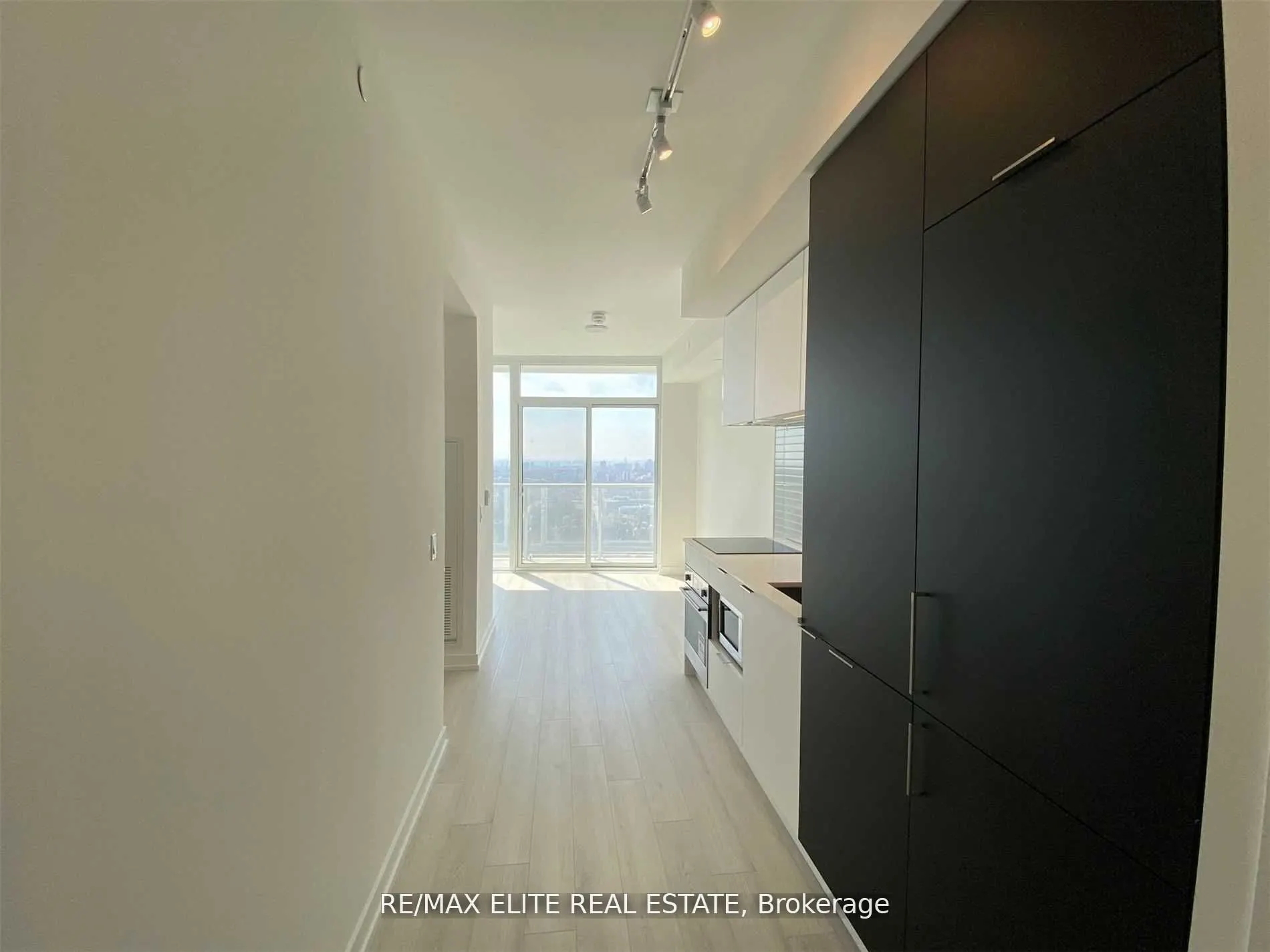 33 Helendale Avenue, #2808