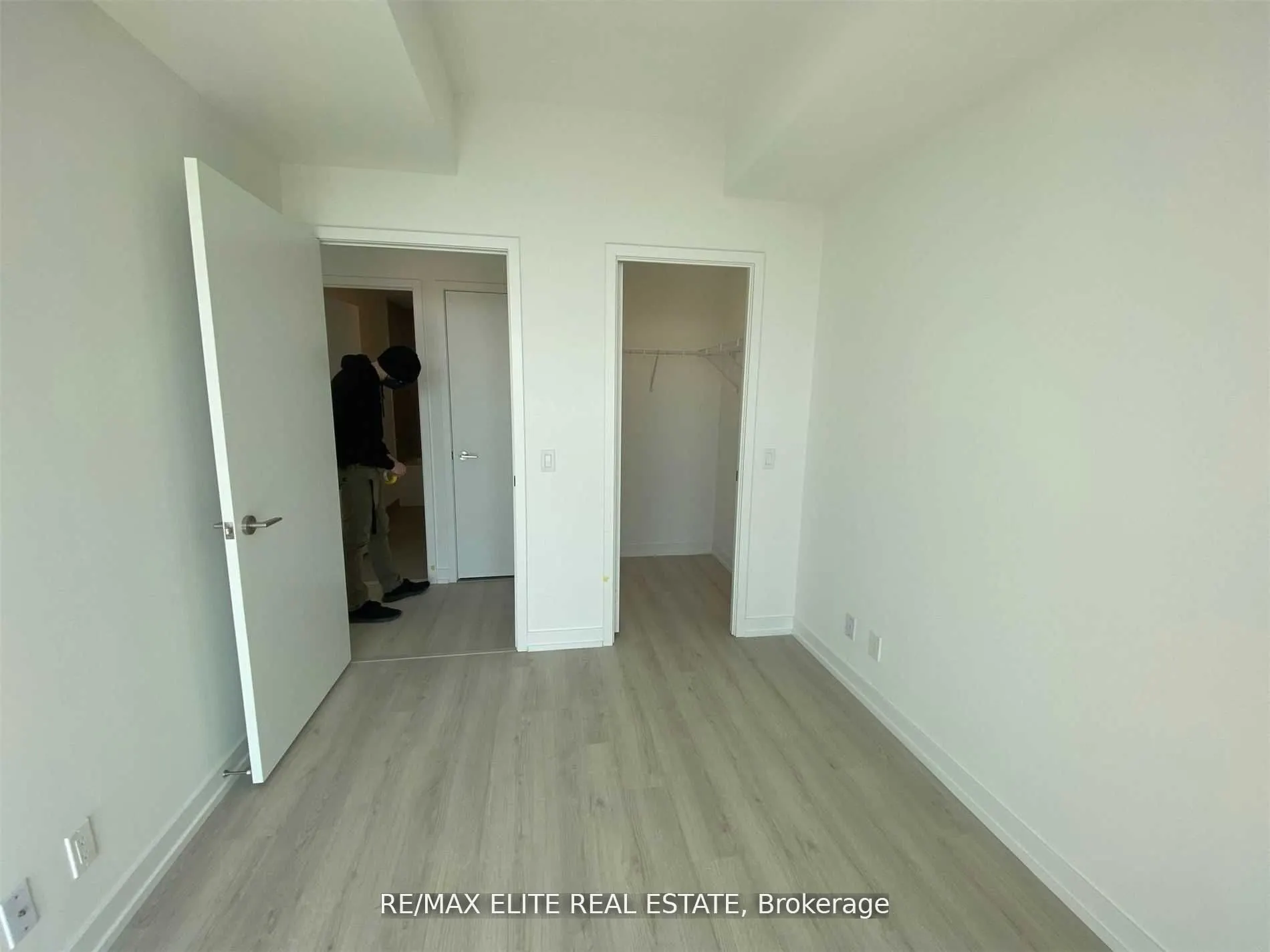 33 Helendale Avenue, #2808