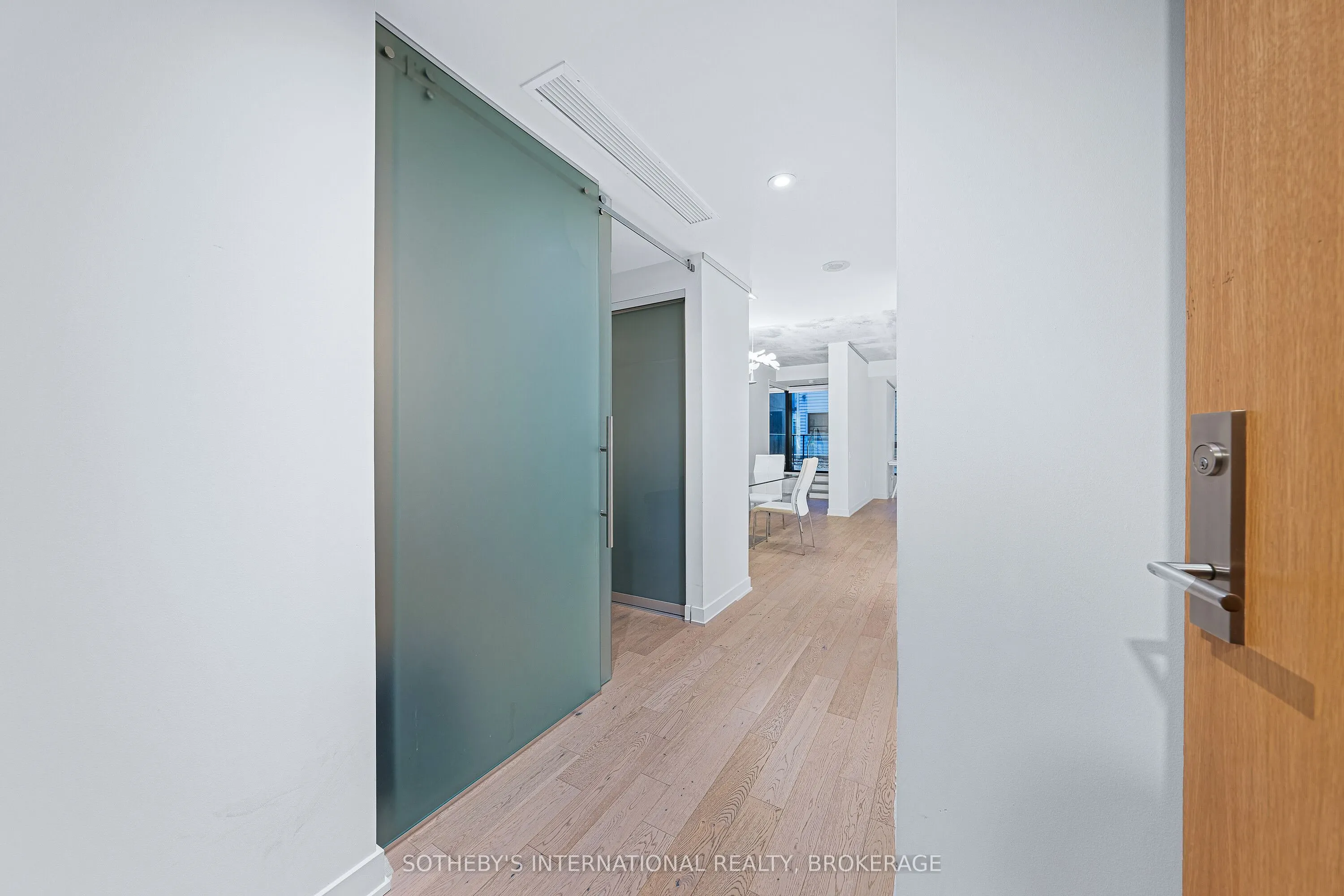 629 King Street W, #212
