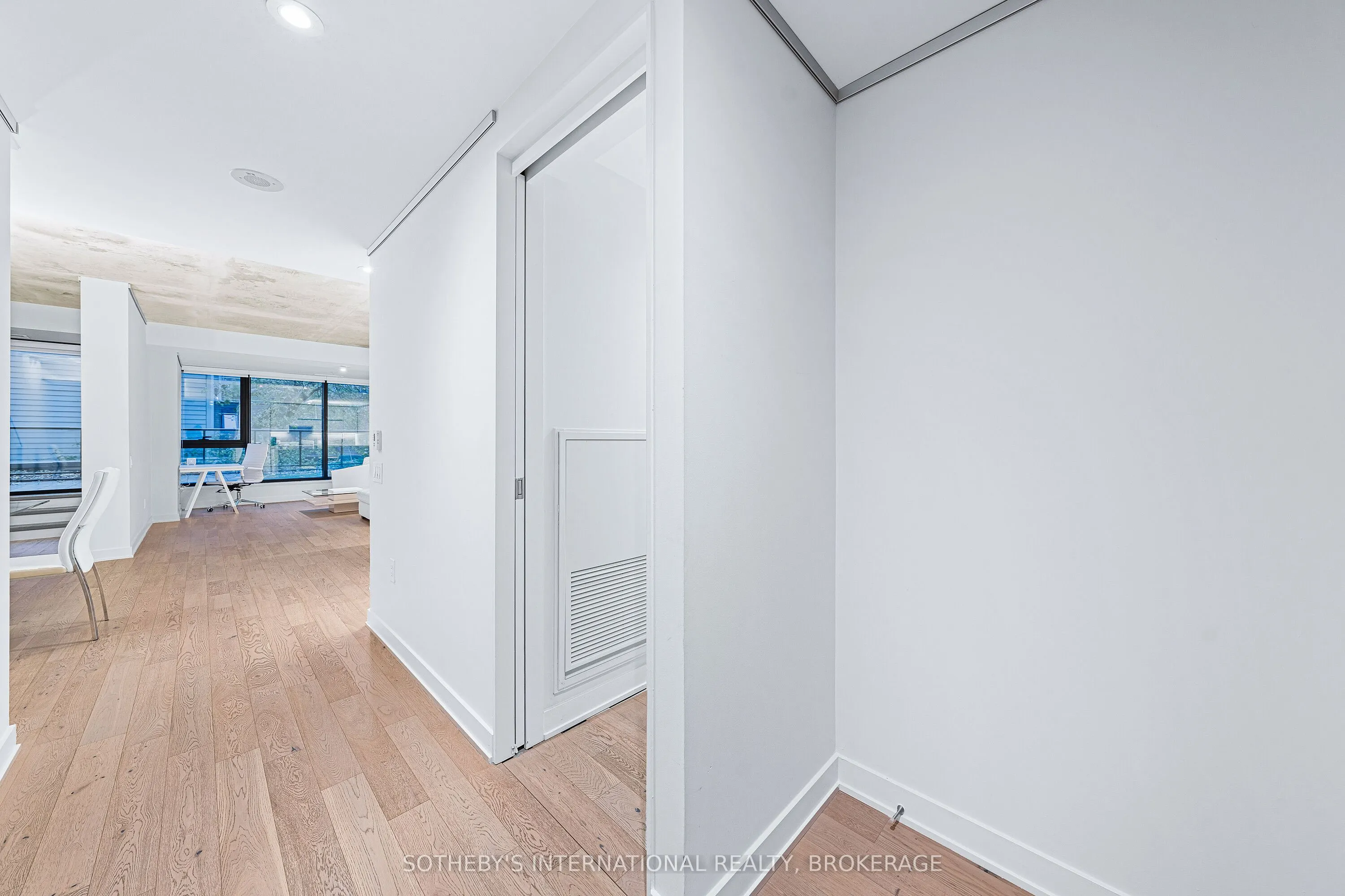 629 King Street W, #212