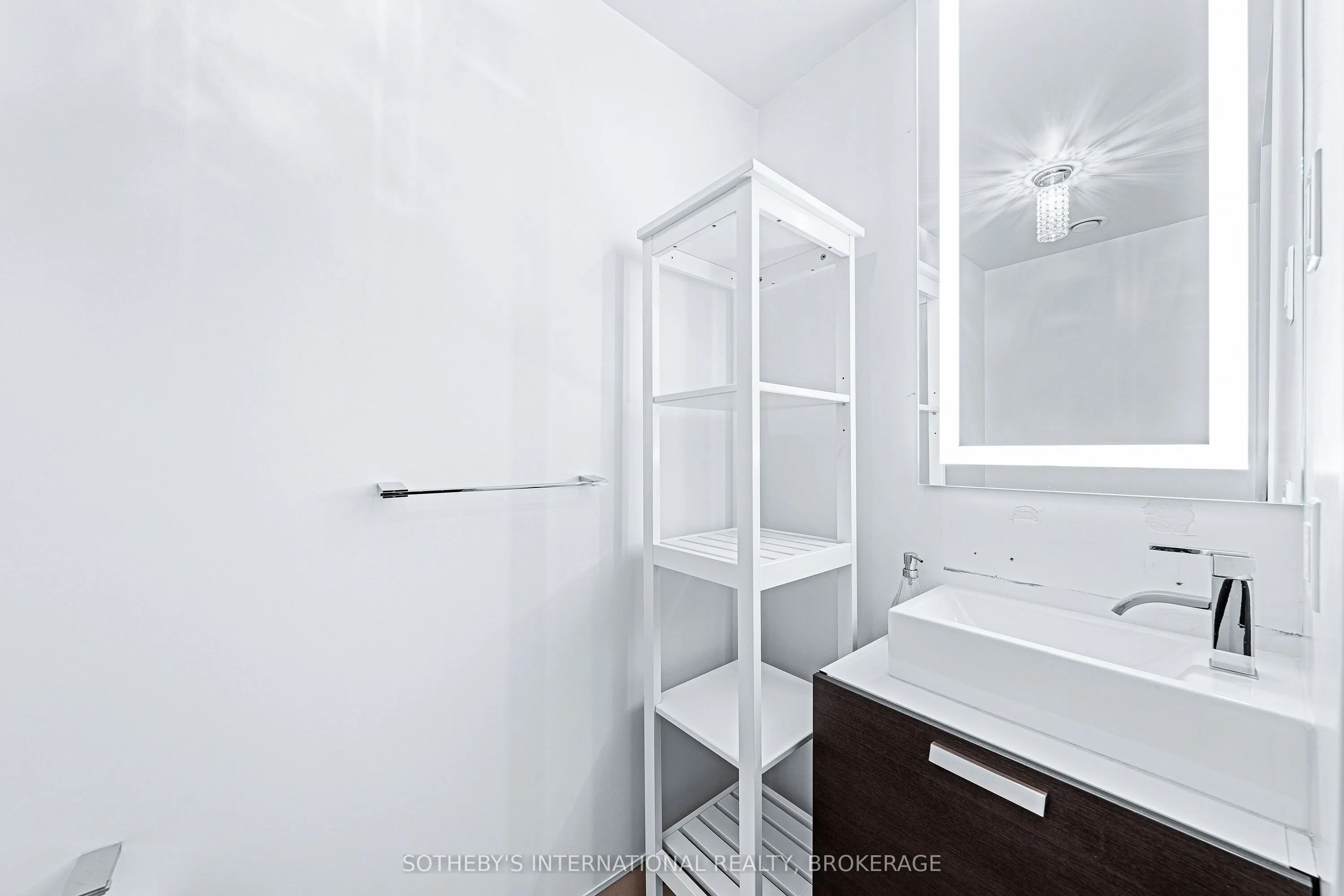 629 King Street W, #212