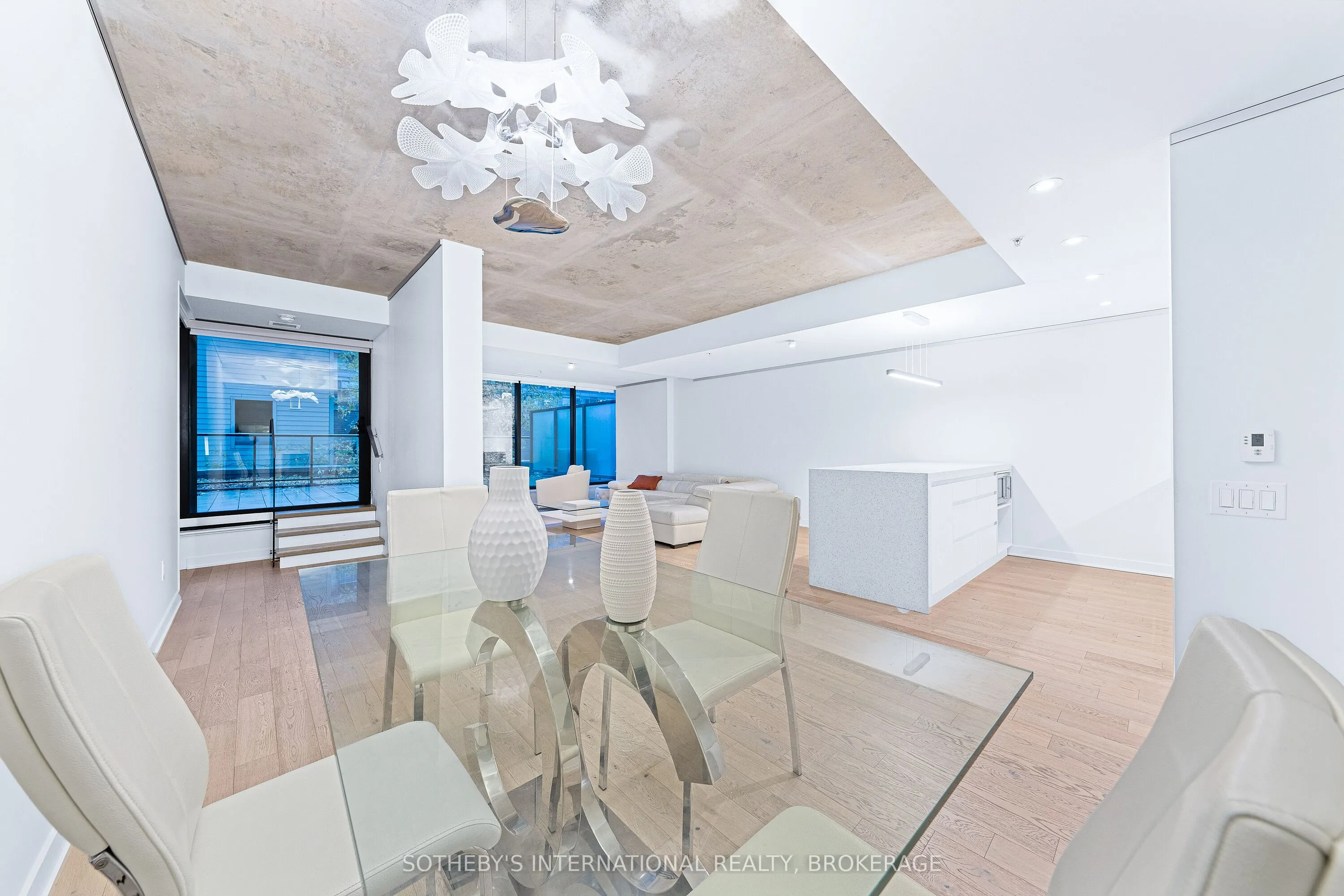 629 King Street W, #212