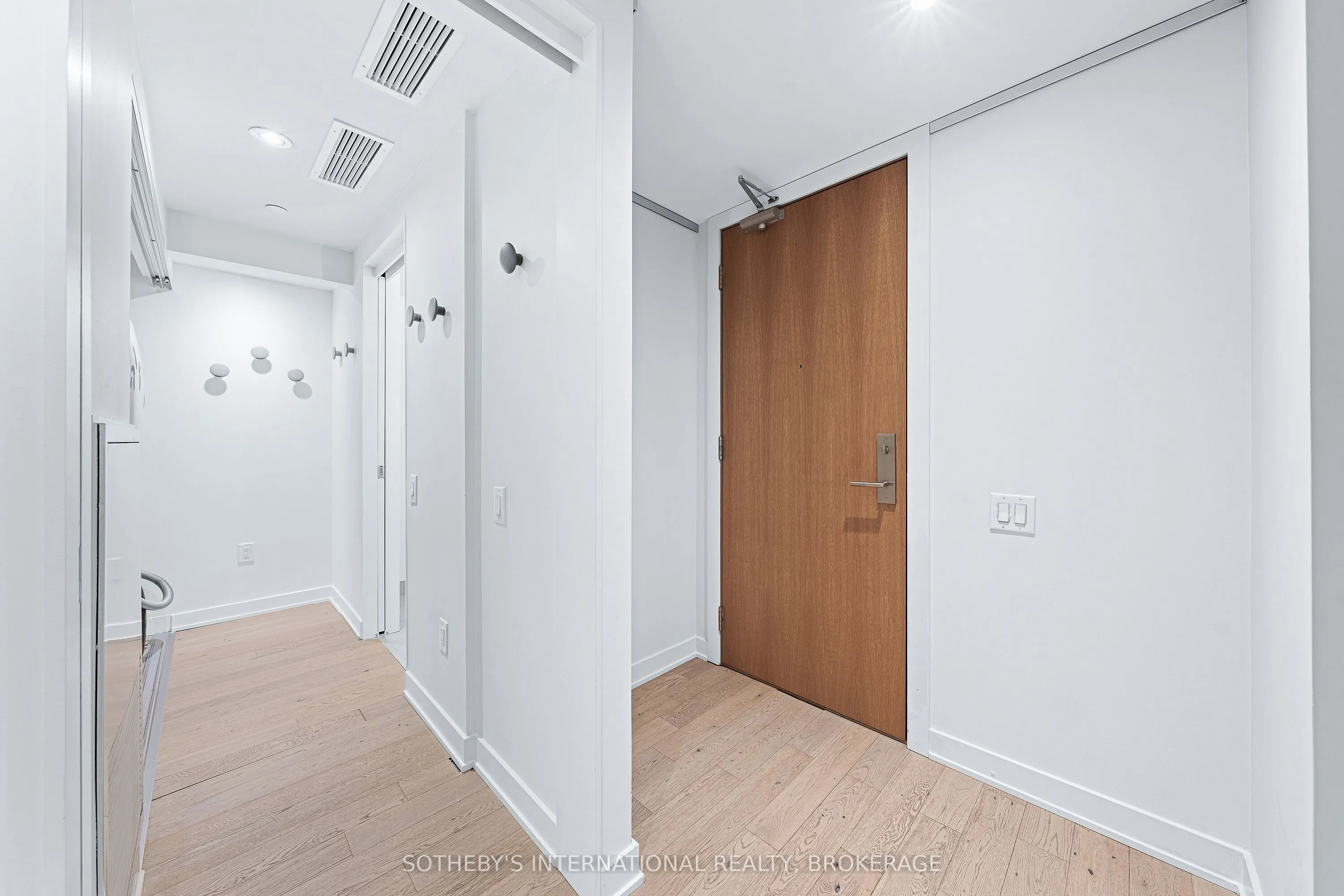 629 King Street W, #212