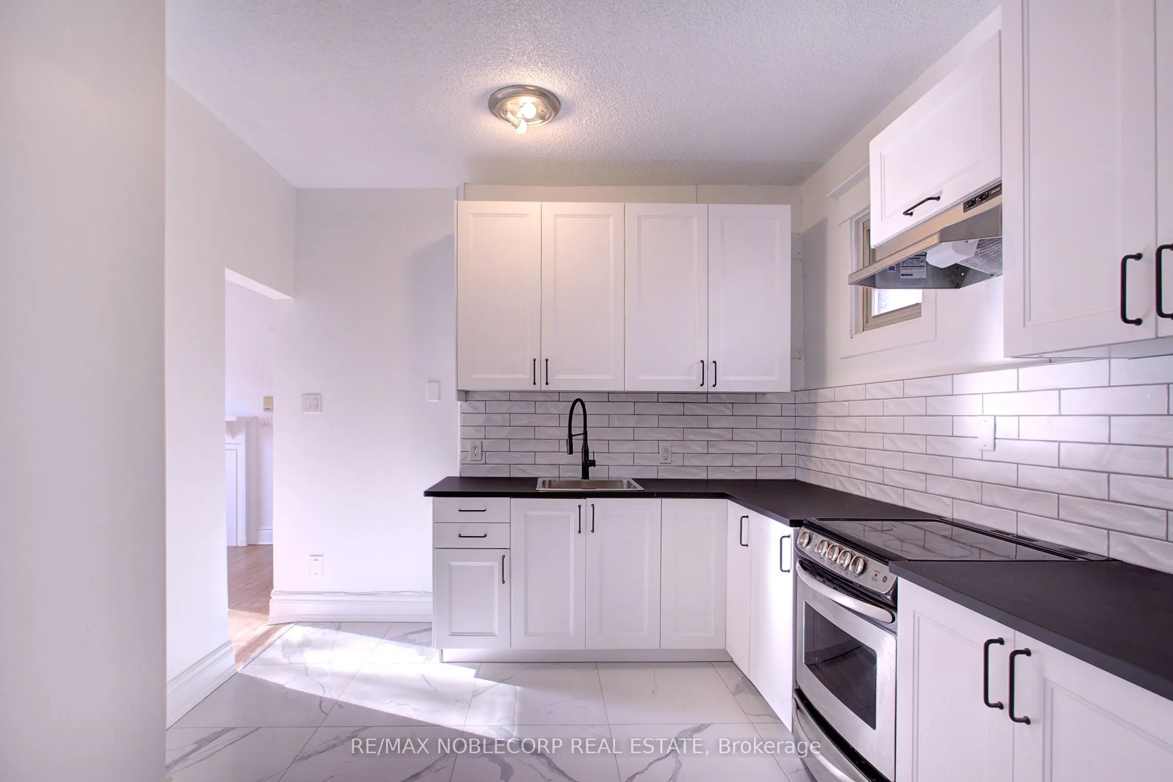 34 Winchester Street, #1