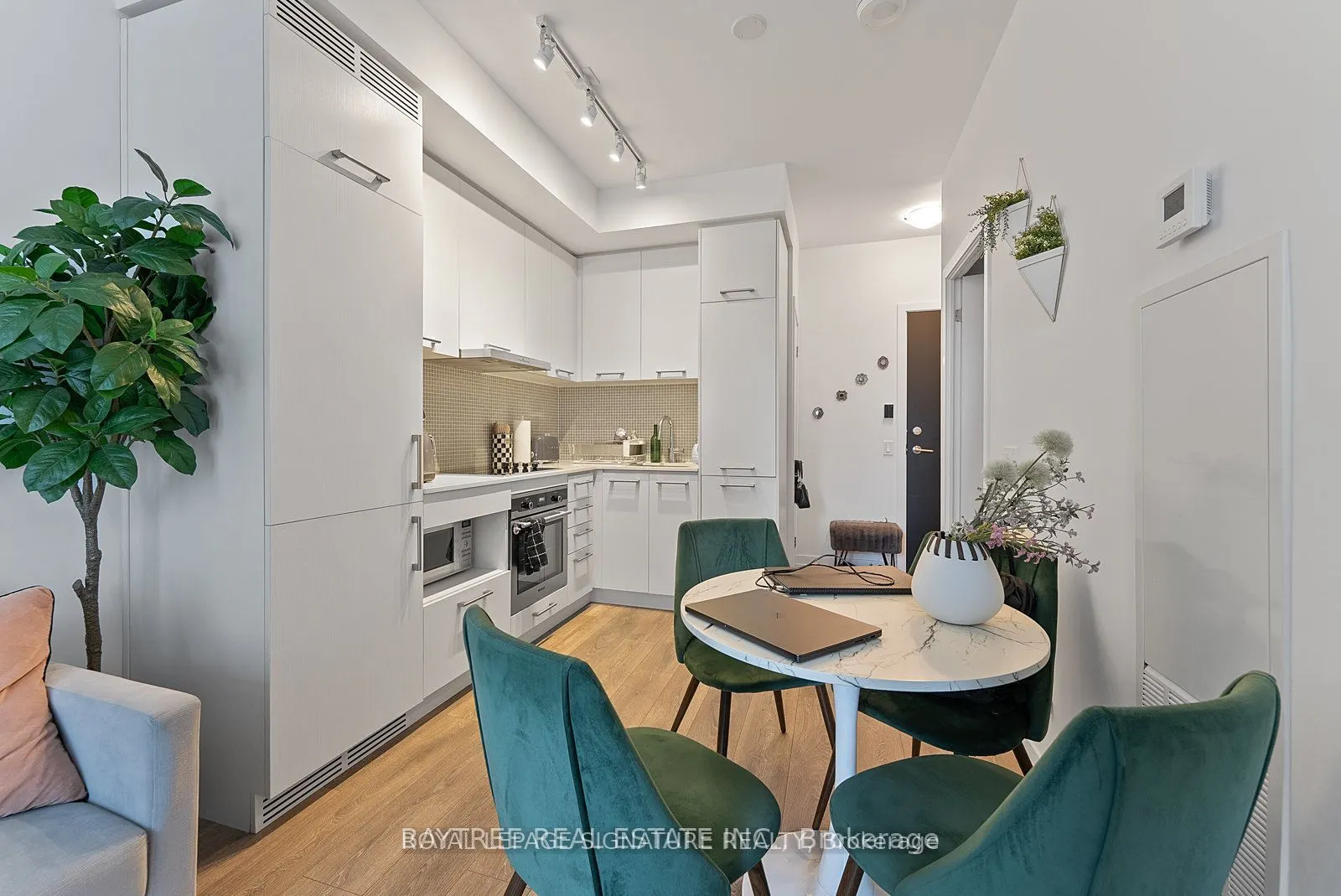 87 Peter Street, #1901
