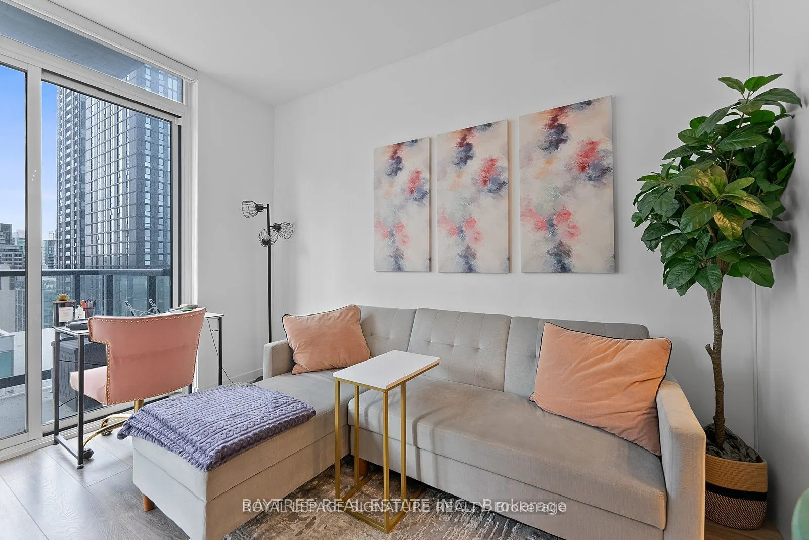 87 Peter Street, #1901