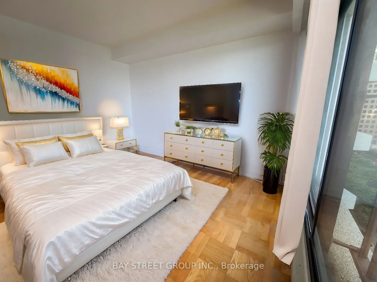 65 Harbour Square, #1305
