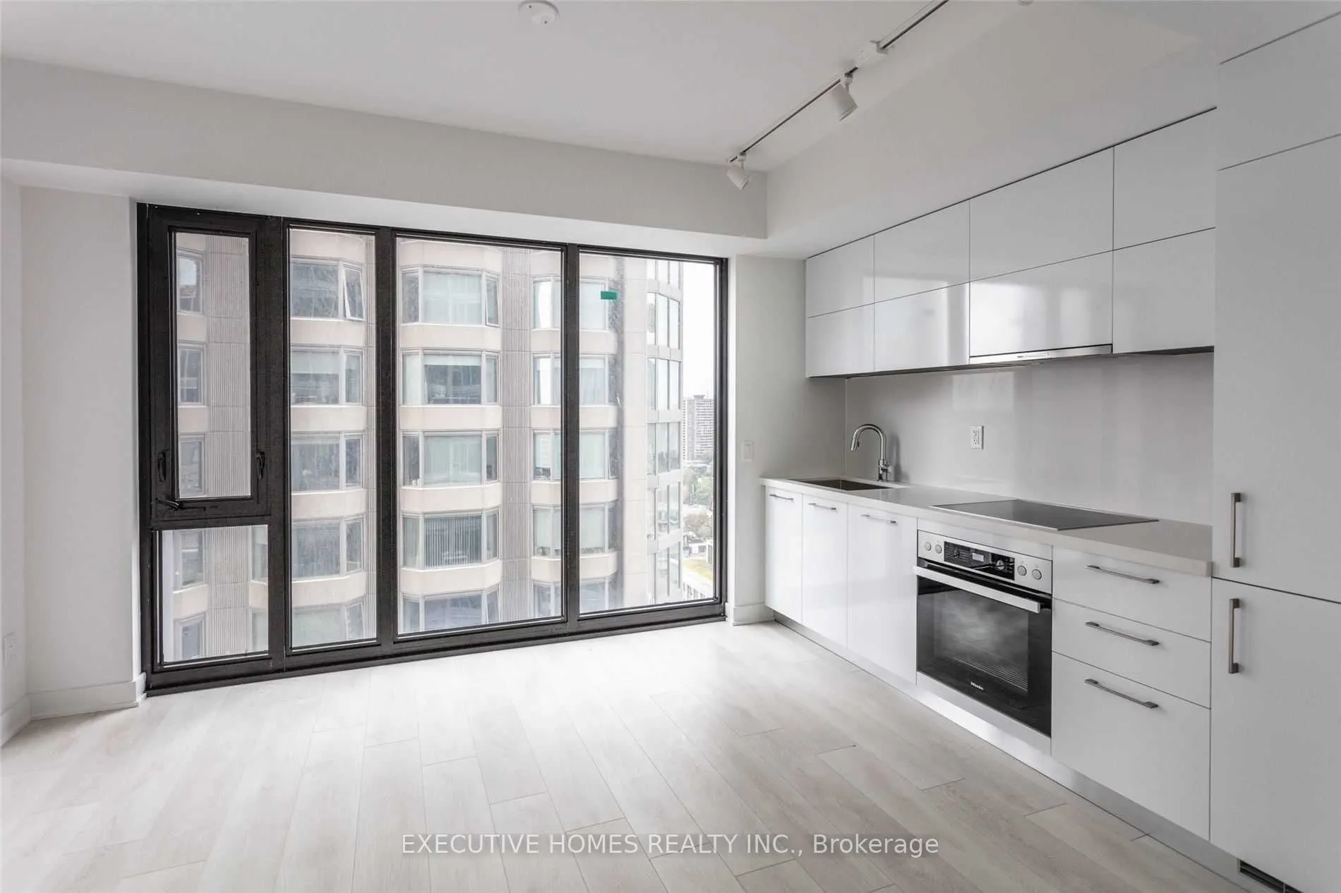 188 Cumberland Street, #2201