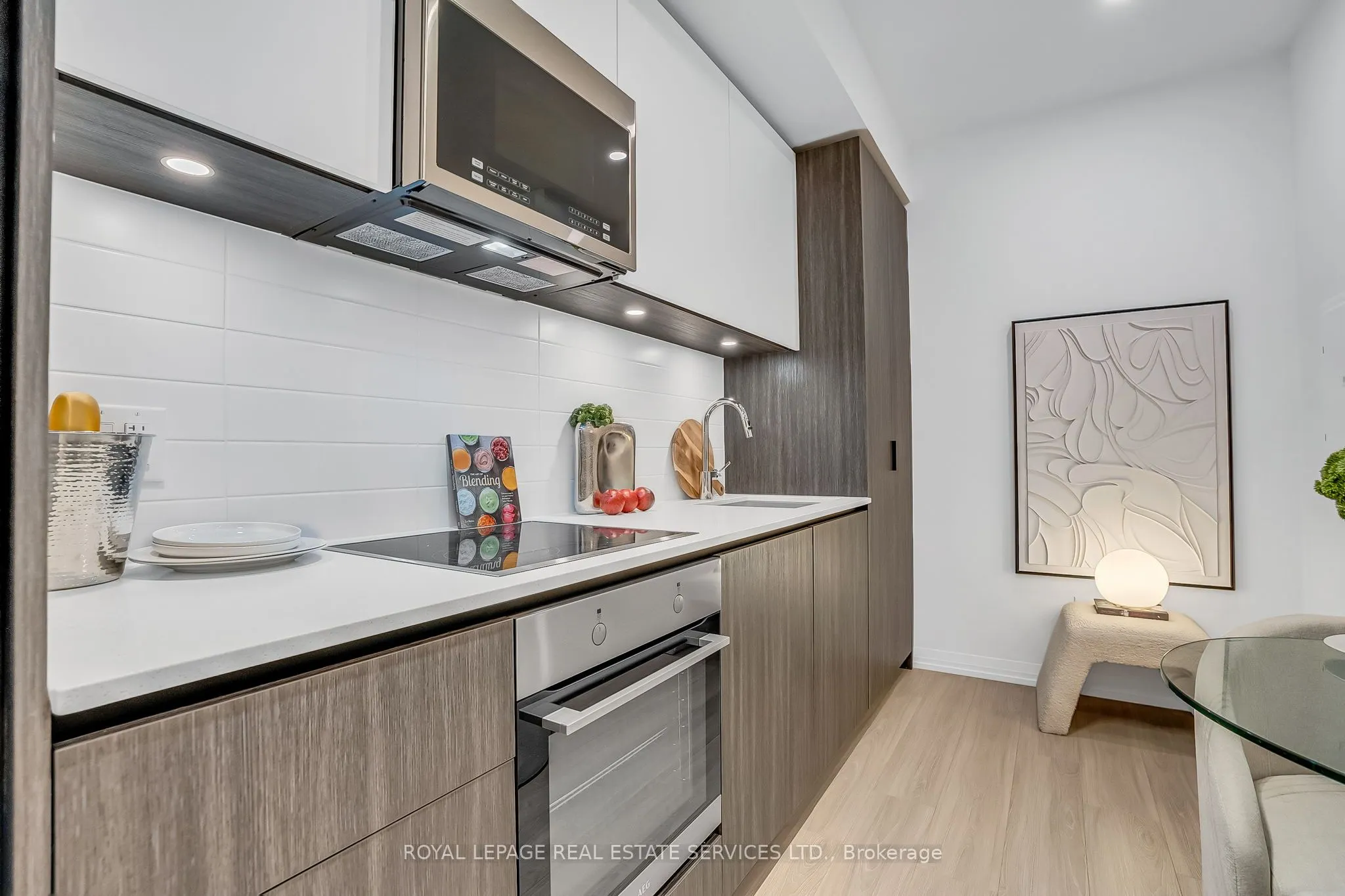8 Widmer Street, #504