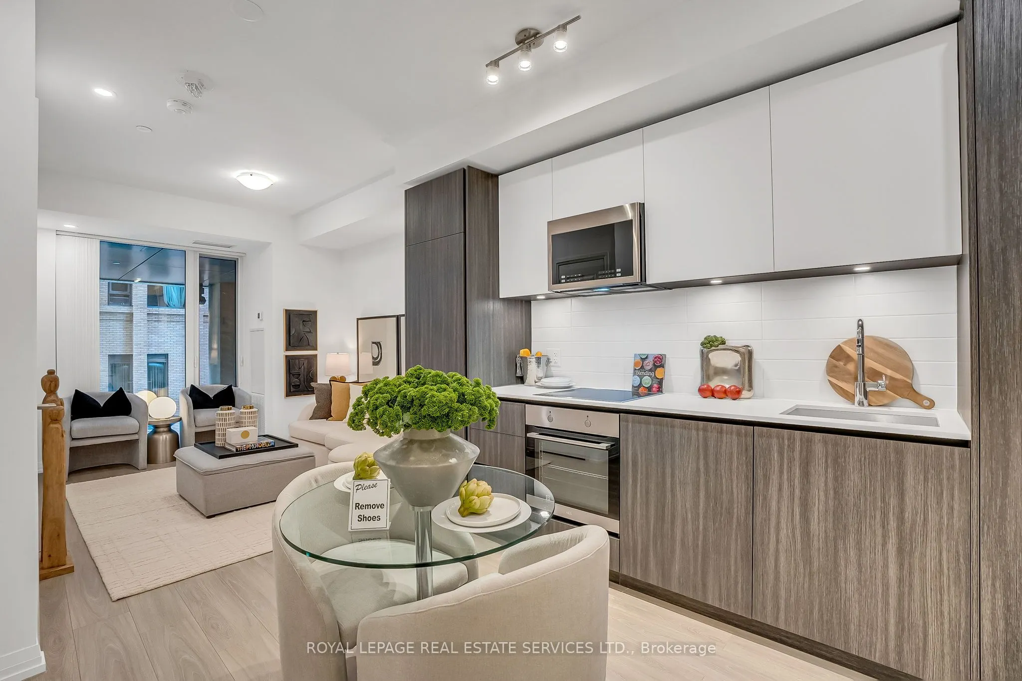 8 Widmer Street, #504