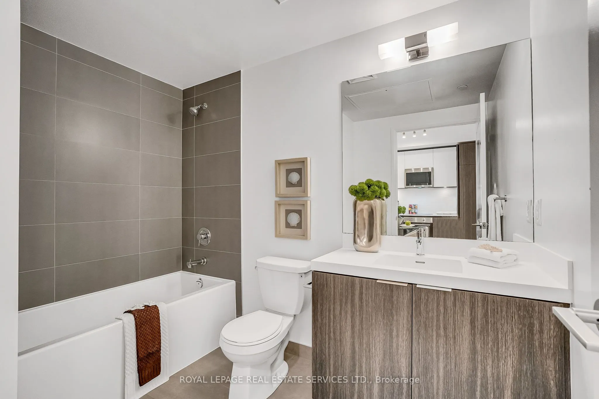 8 Widmer Street, #504