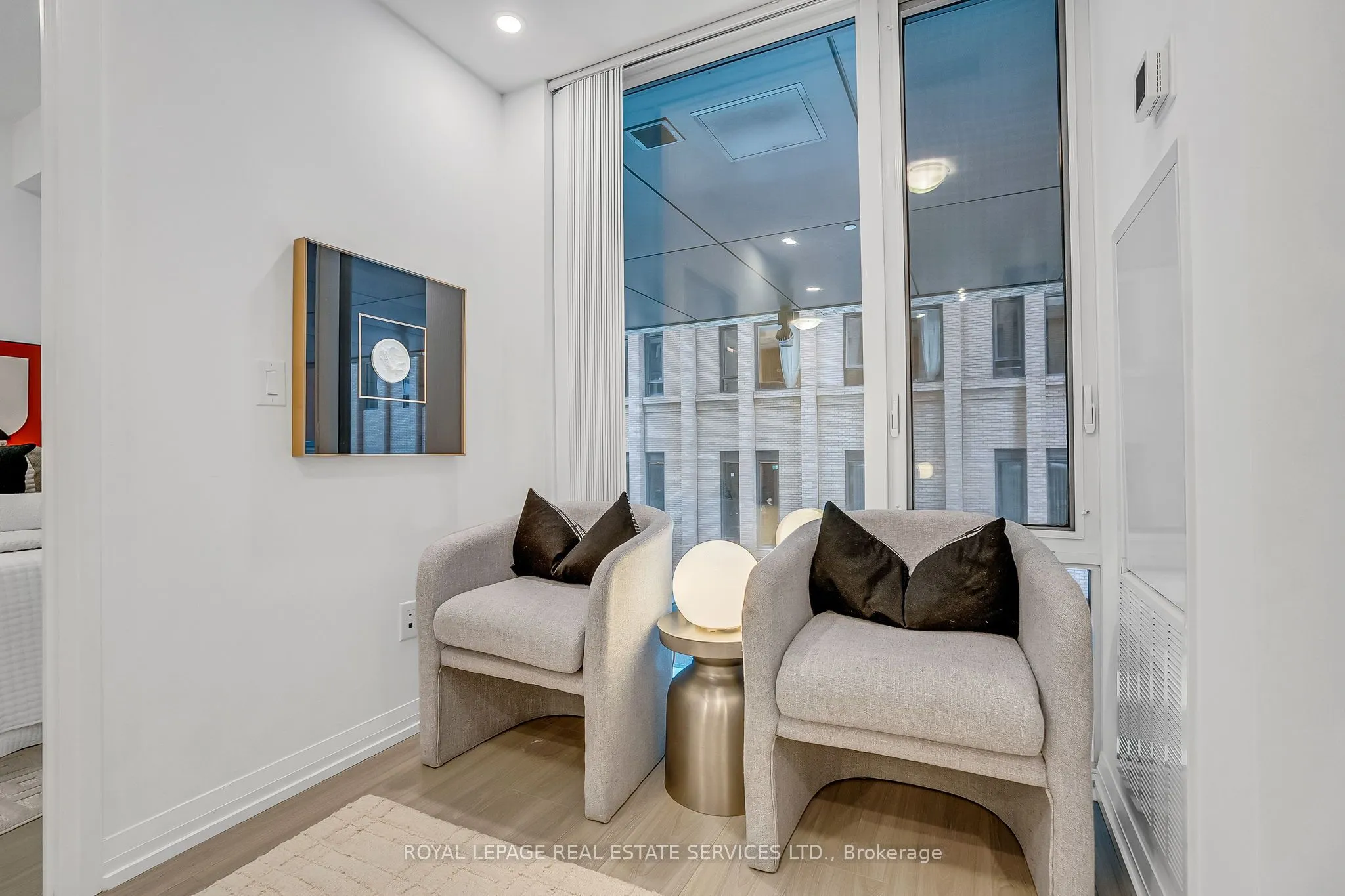 8 Widmer Street, #504