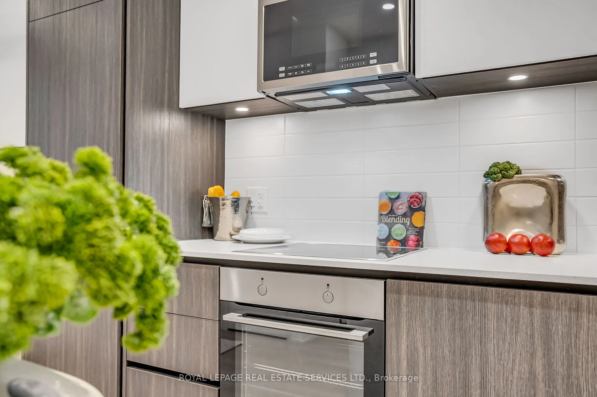8 Widmer Street, #504