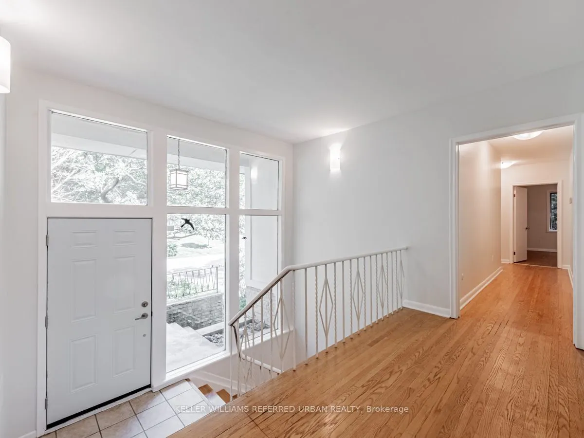 15 York Valley Crescent