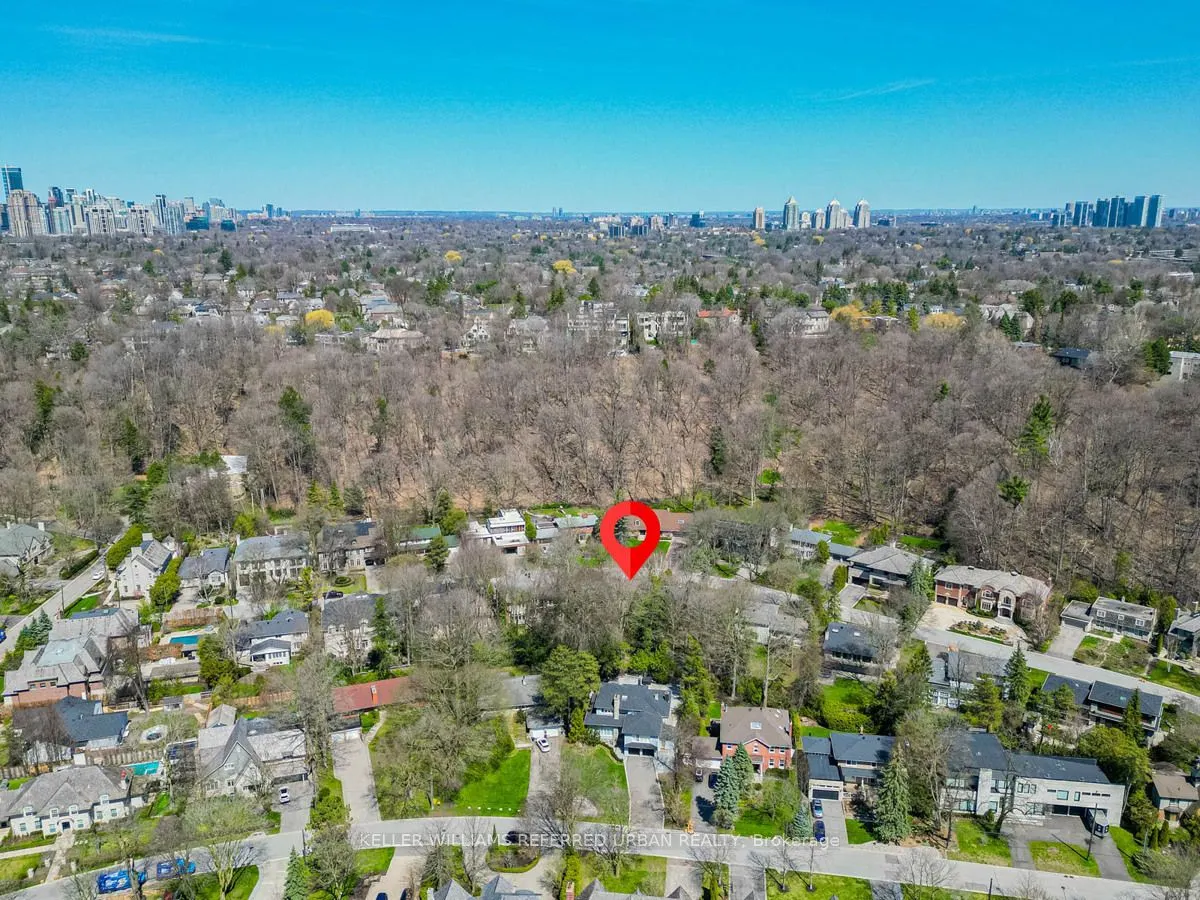 15 York Valley Crescent