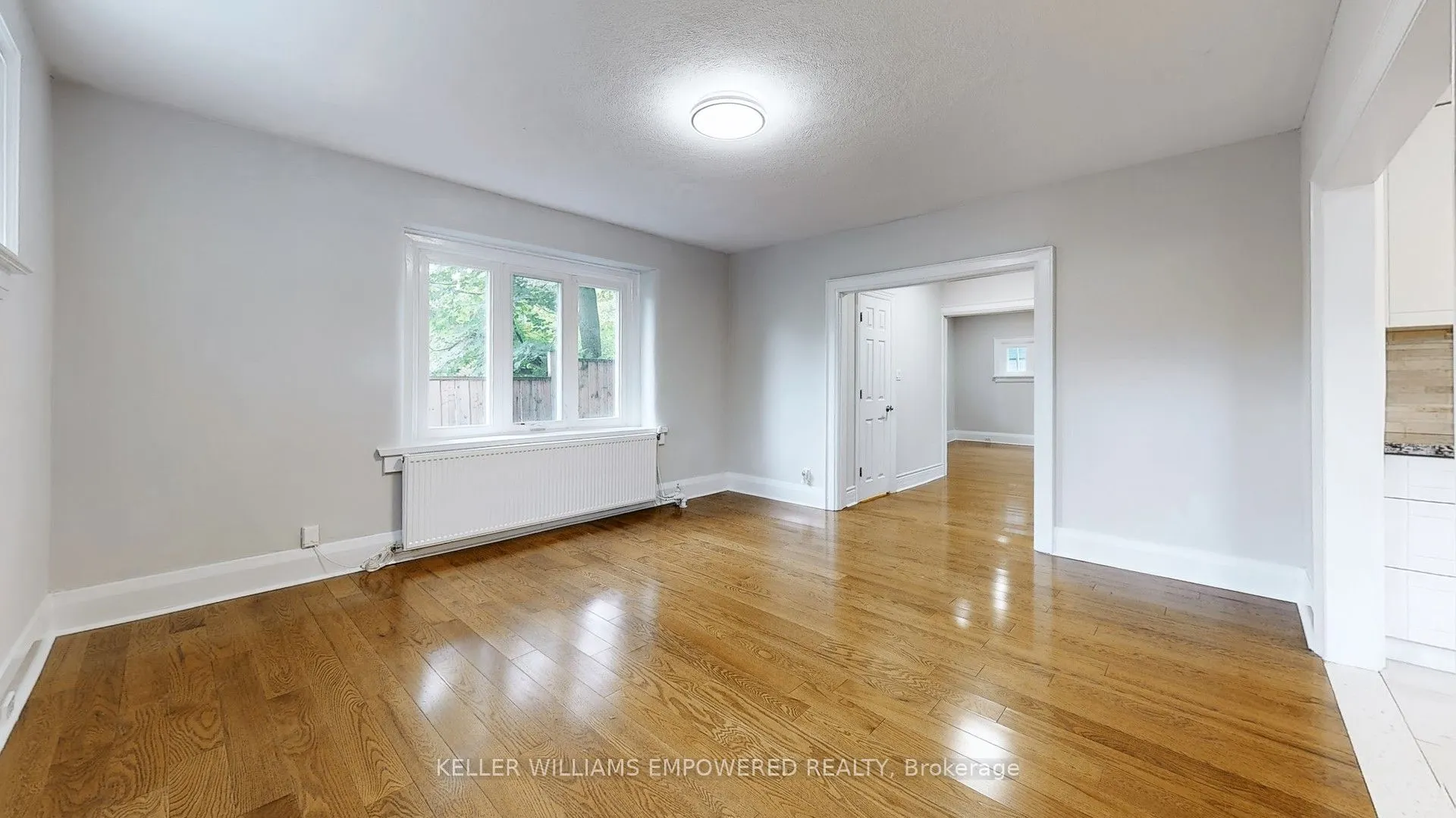 107 Lawrence Crescent