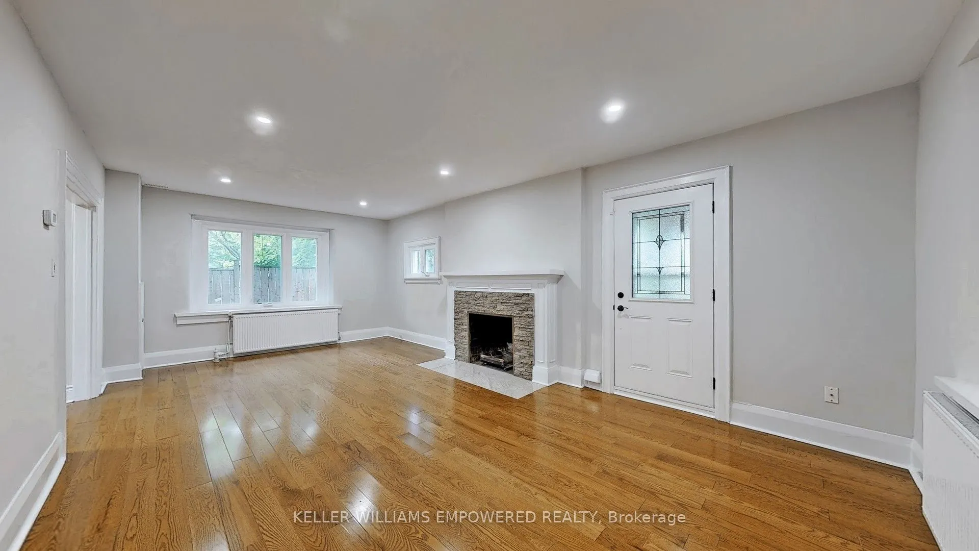 107 Lawrence Crescent
