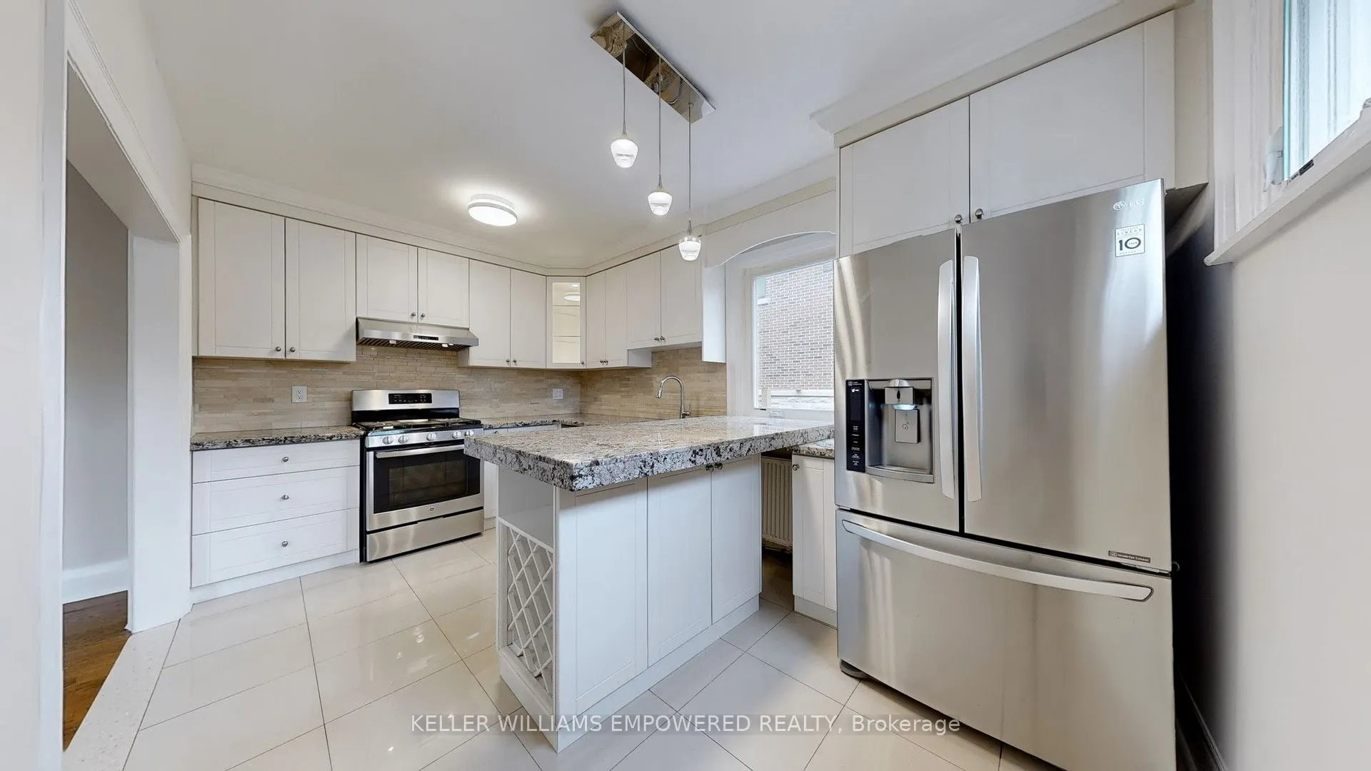 107 Lawrence Crescent