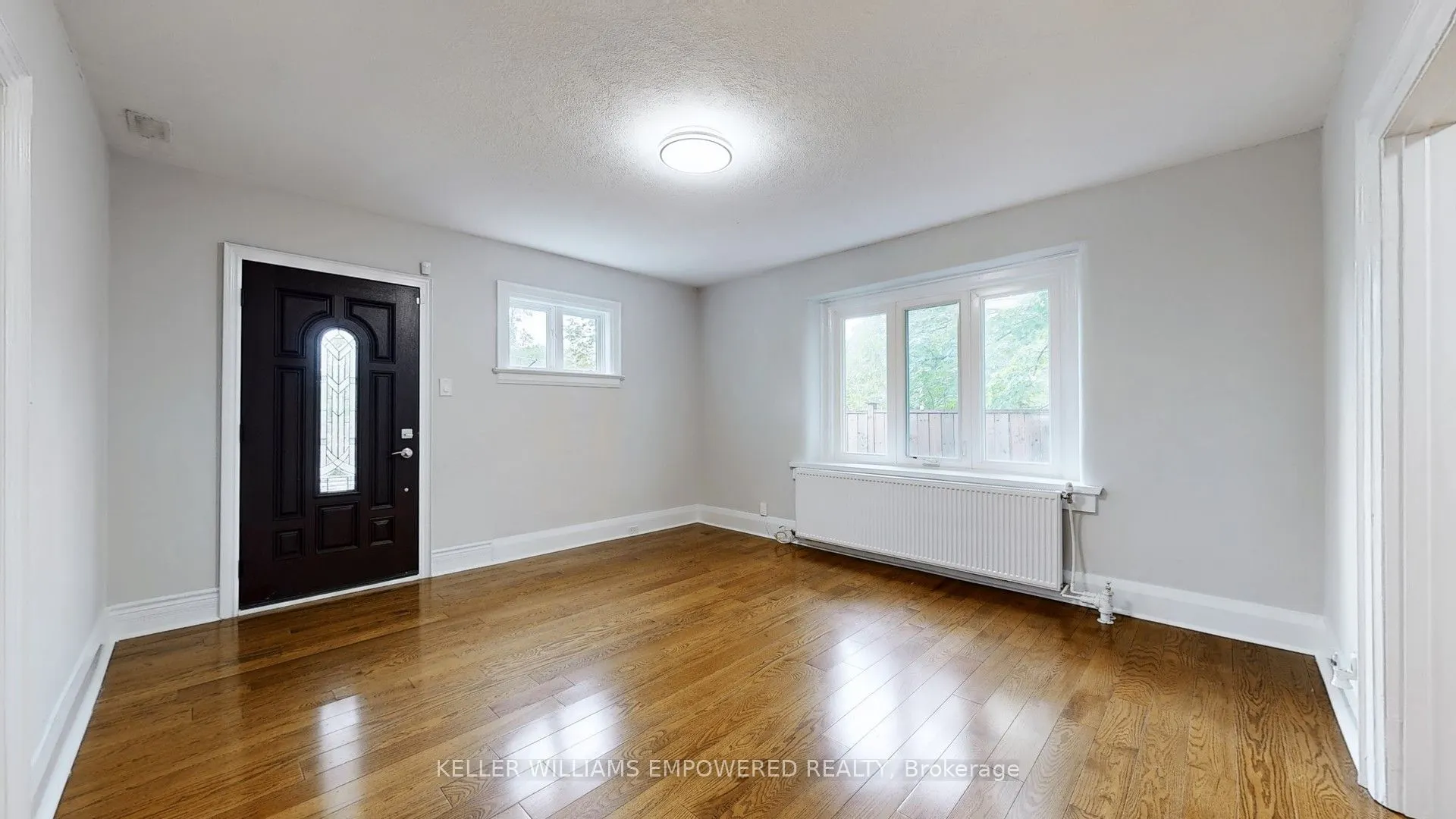 107 Lawrence Crescent