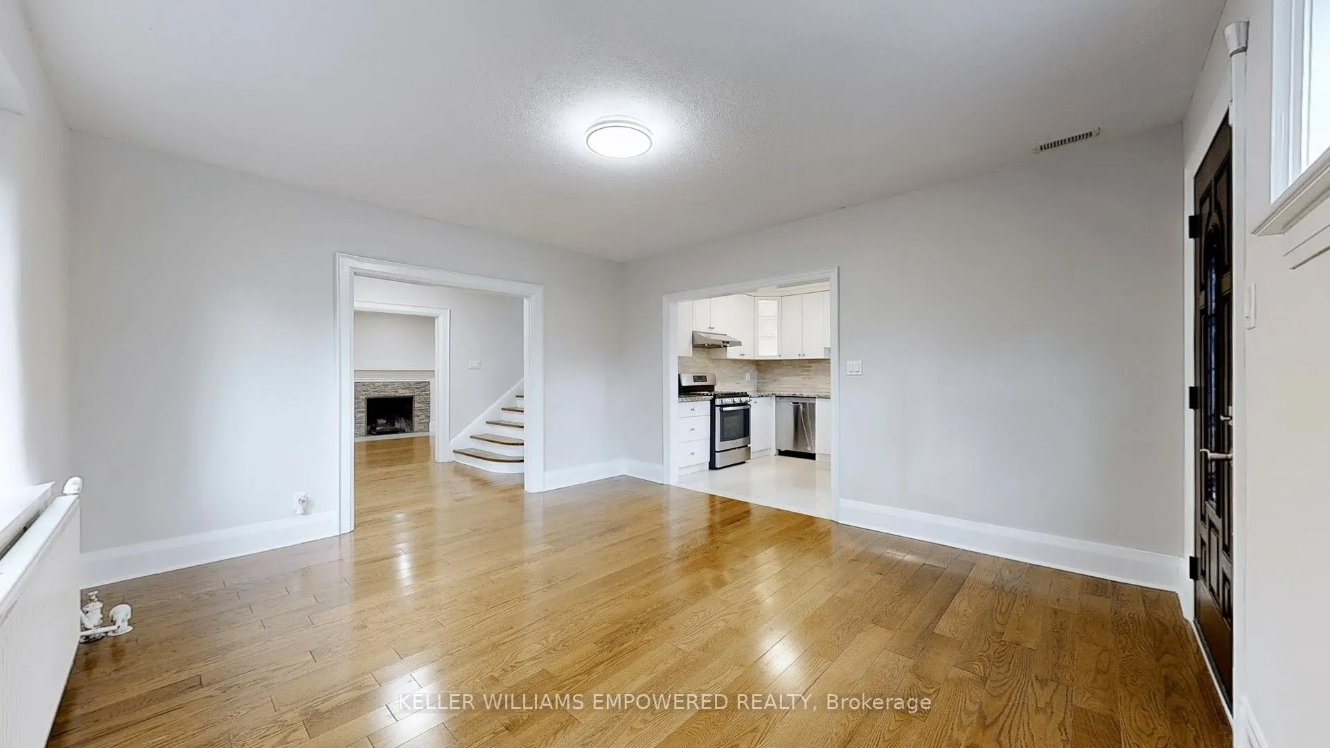 107 Lawrence Crescent