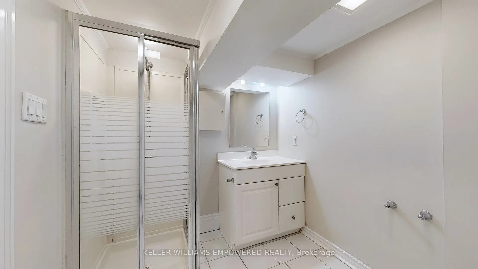 107 Lawrence Crescent