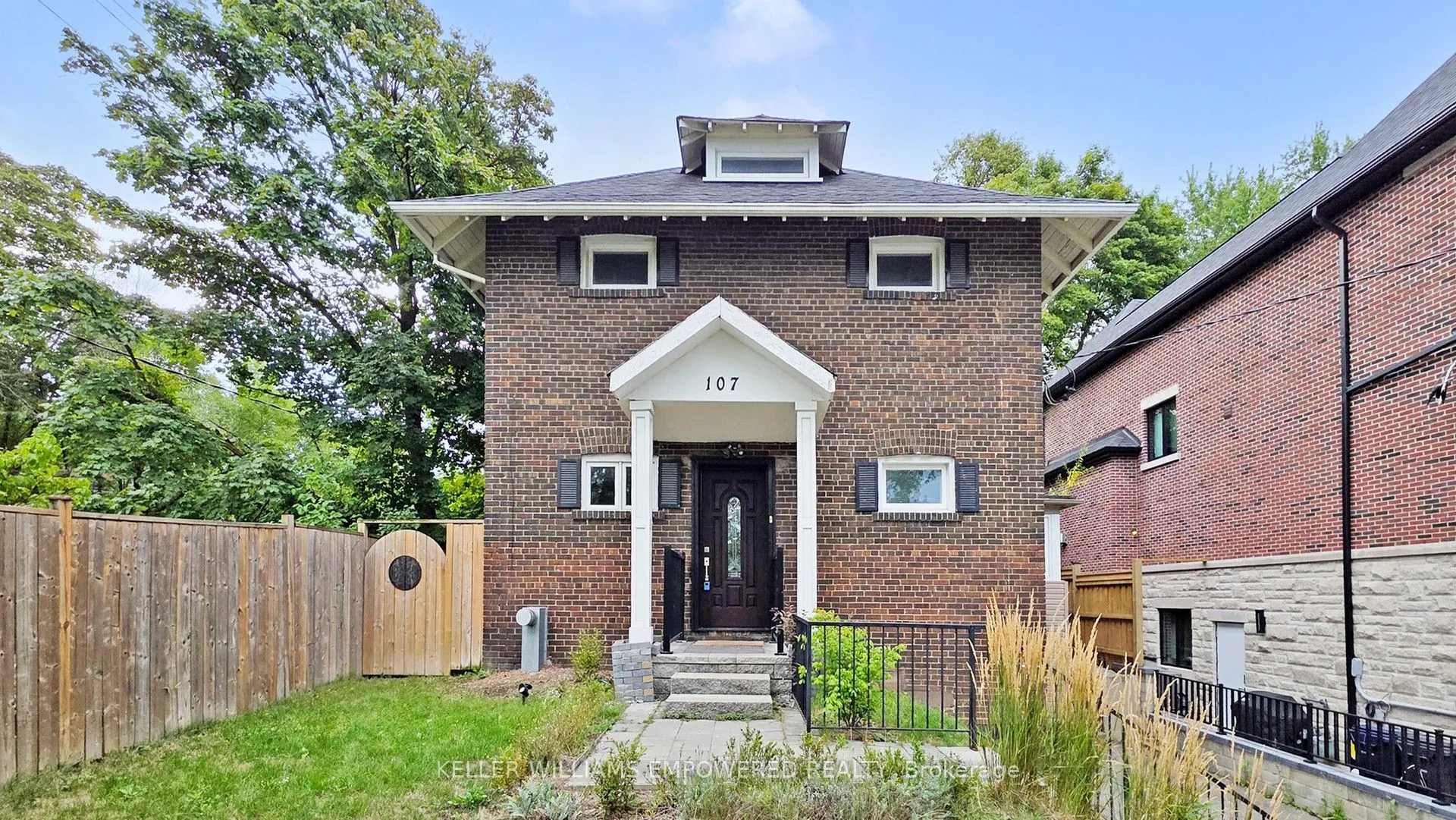 107 Lawrence Crescent