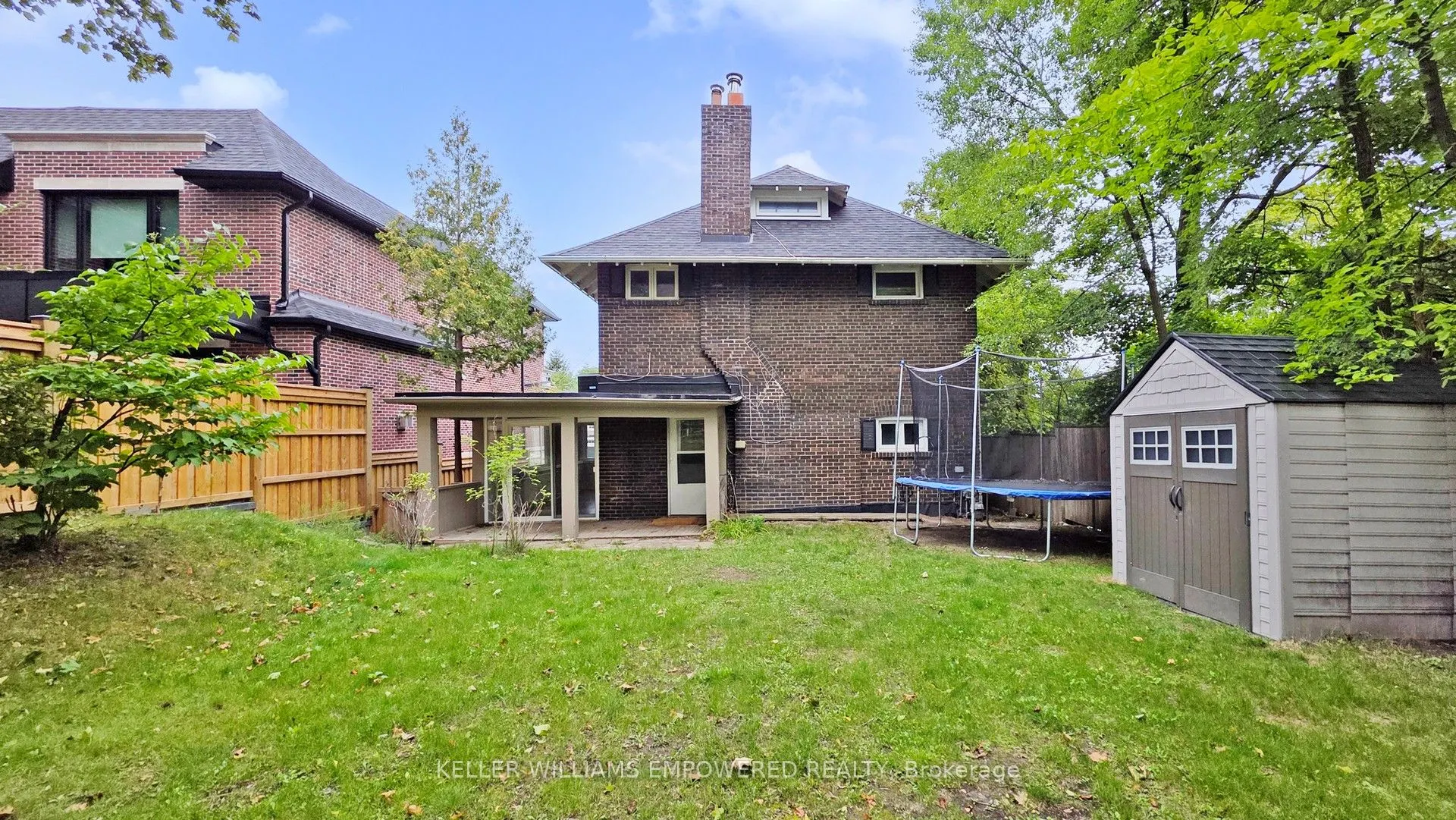 107 Lawrence Crescent