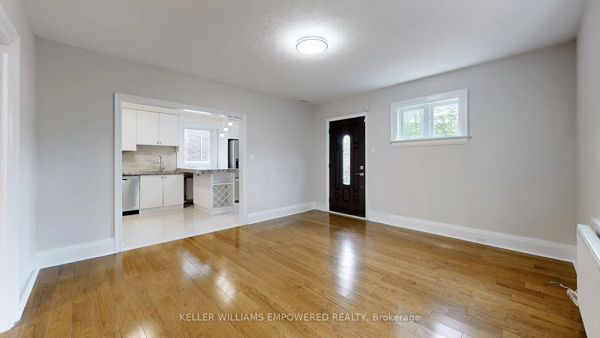 107 Lawrence Crescent