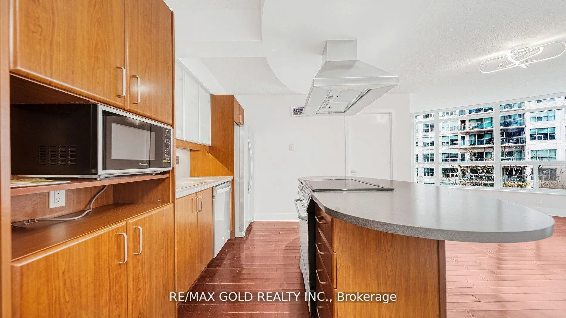 550 Queens Quay W, #509