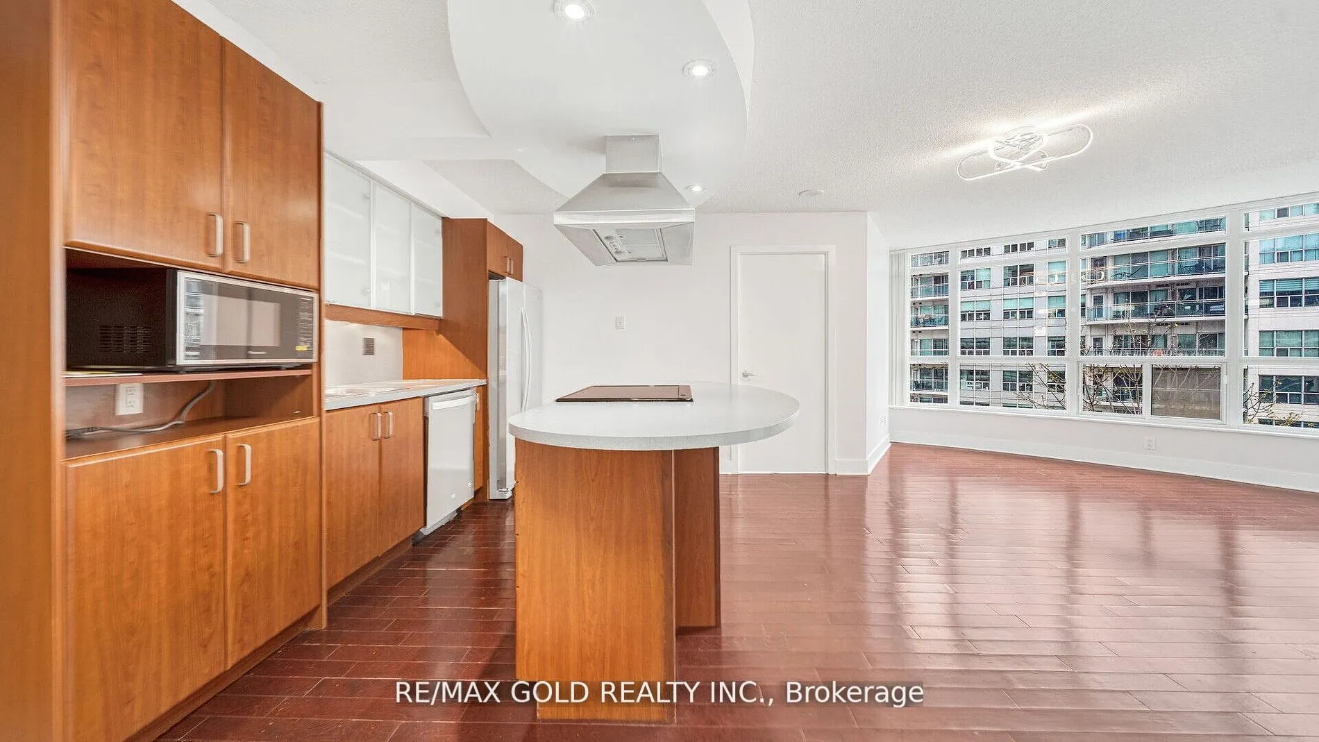 550 Queens Quay W, #509