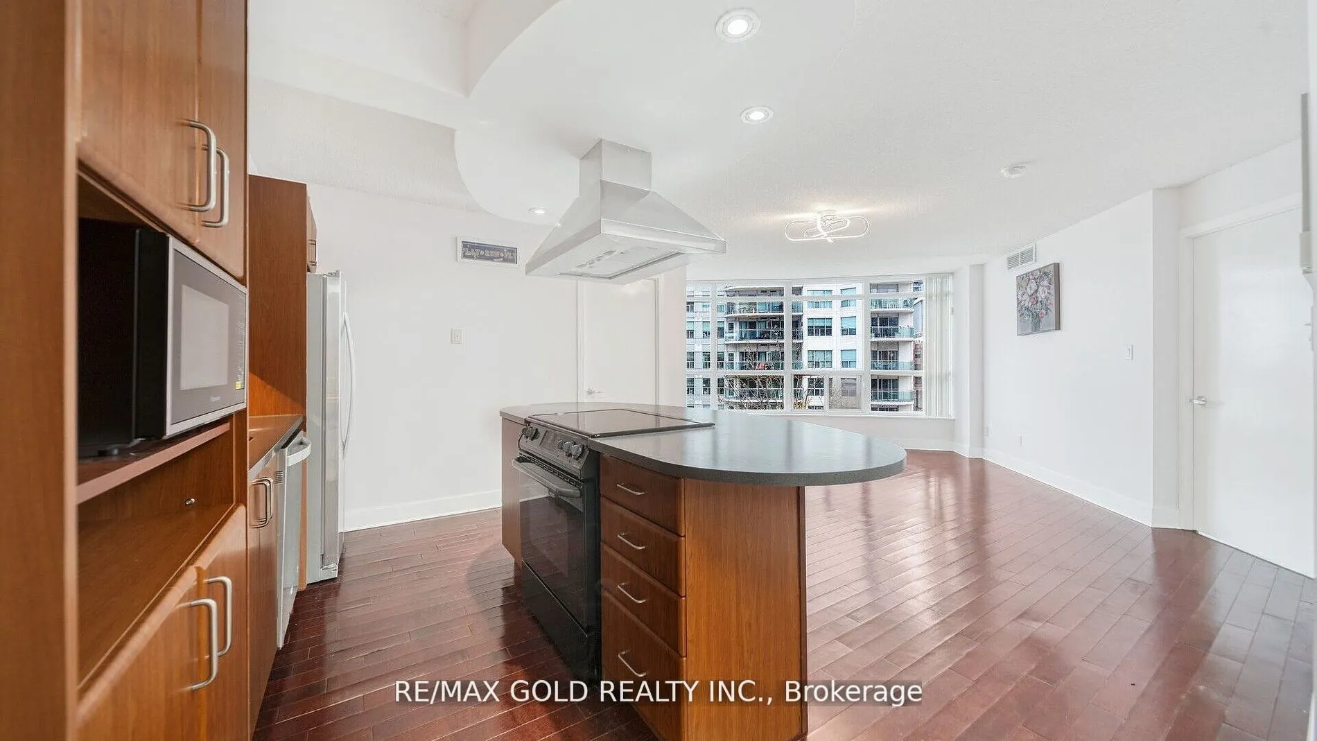 550 Queens Quay W, #509