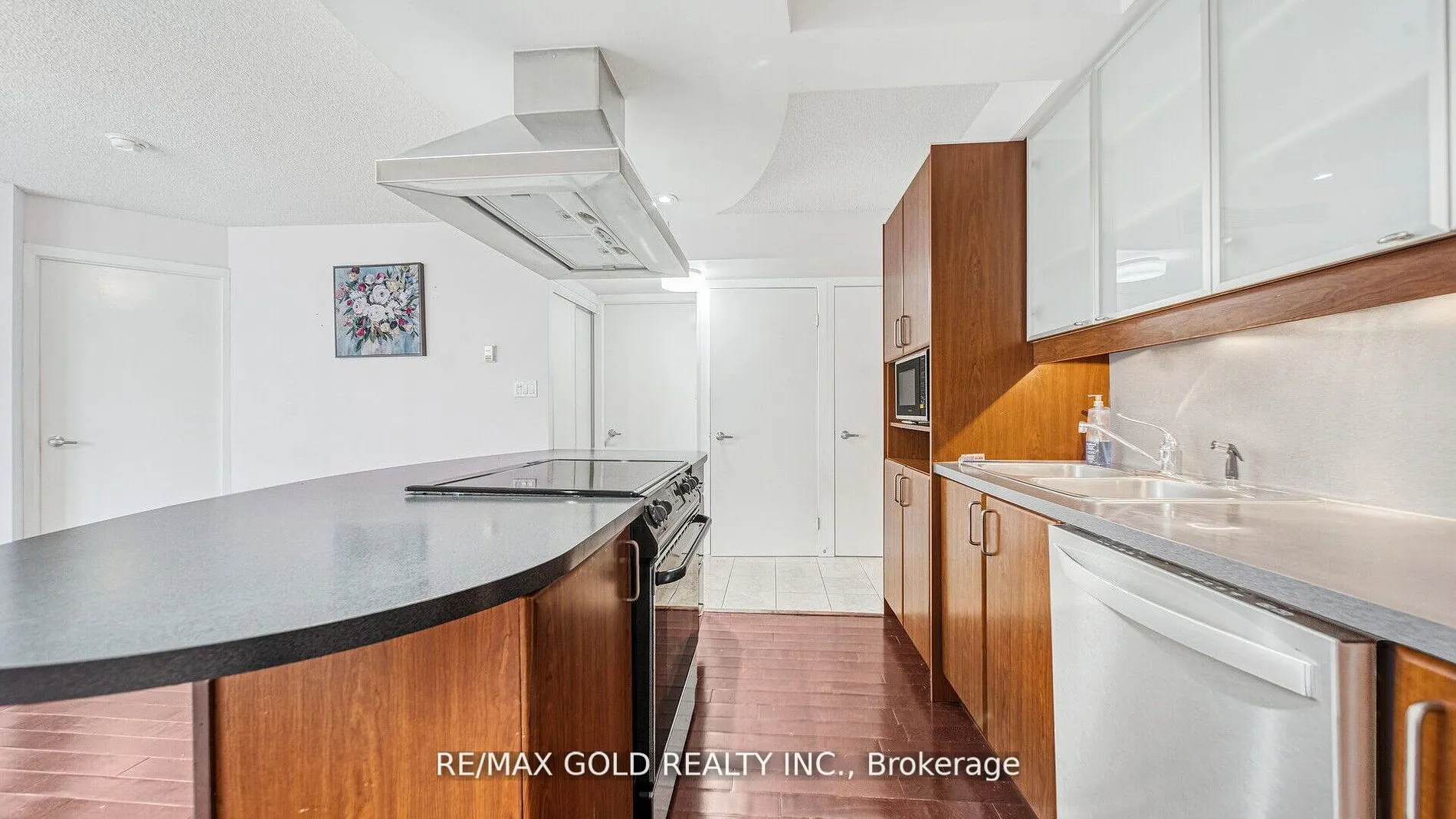 550 Queens Quay W, #509