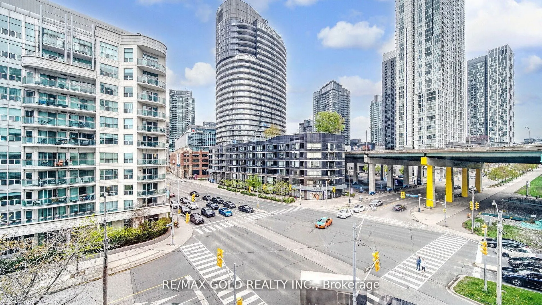 550 Queens Quay W, #509