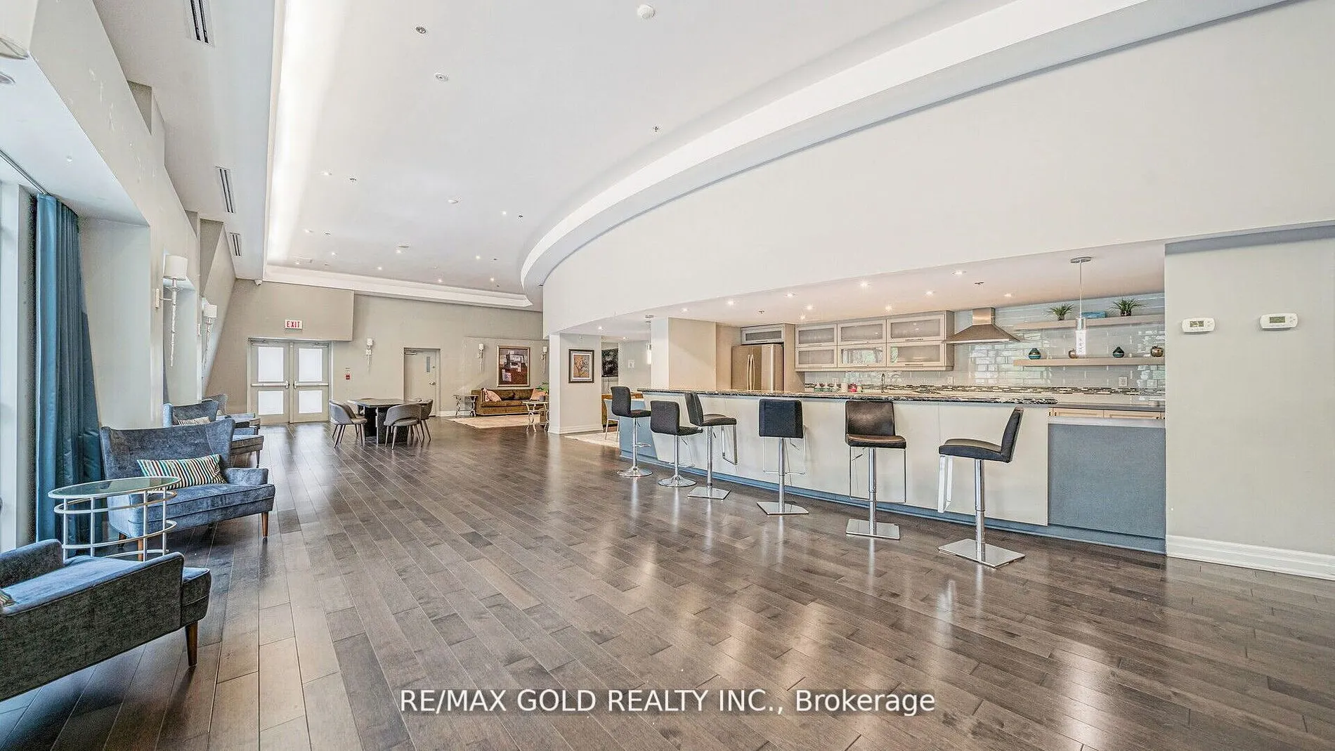 550 Queens Quay W, #509