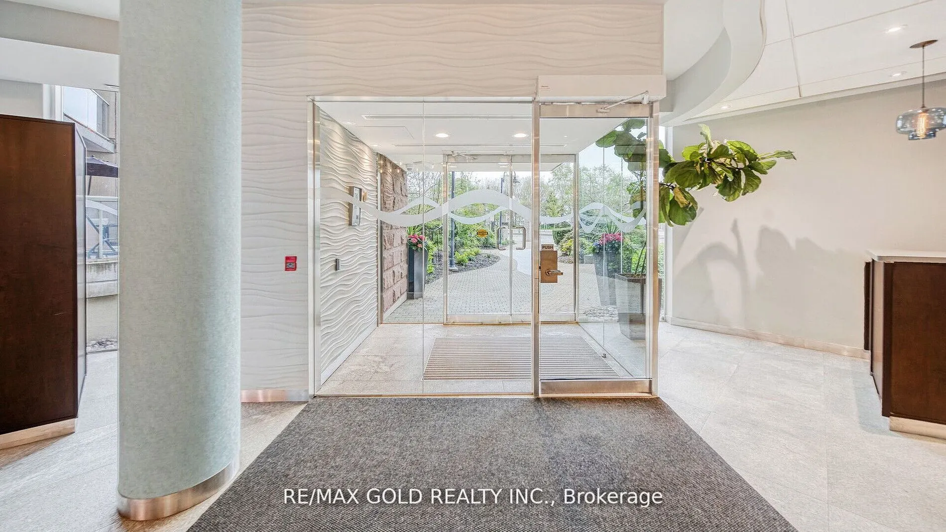 550 Queens Quay W, #509