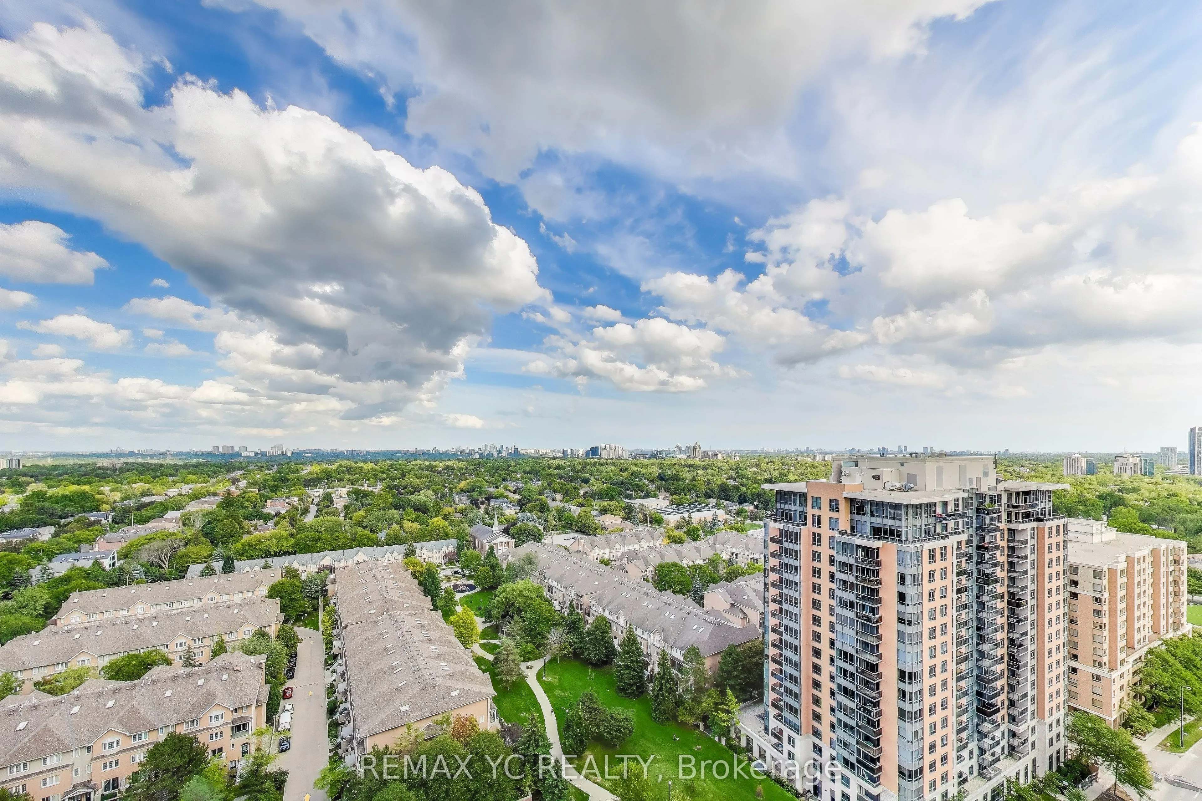 10 Northtown Way, #2001