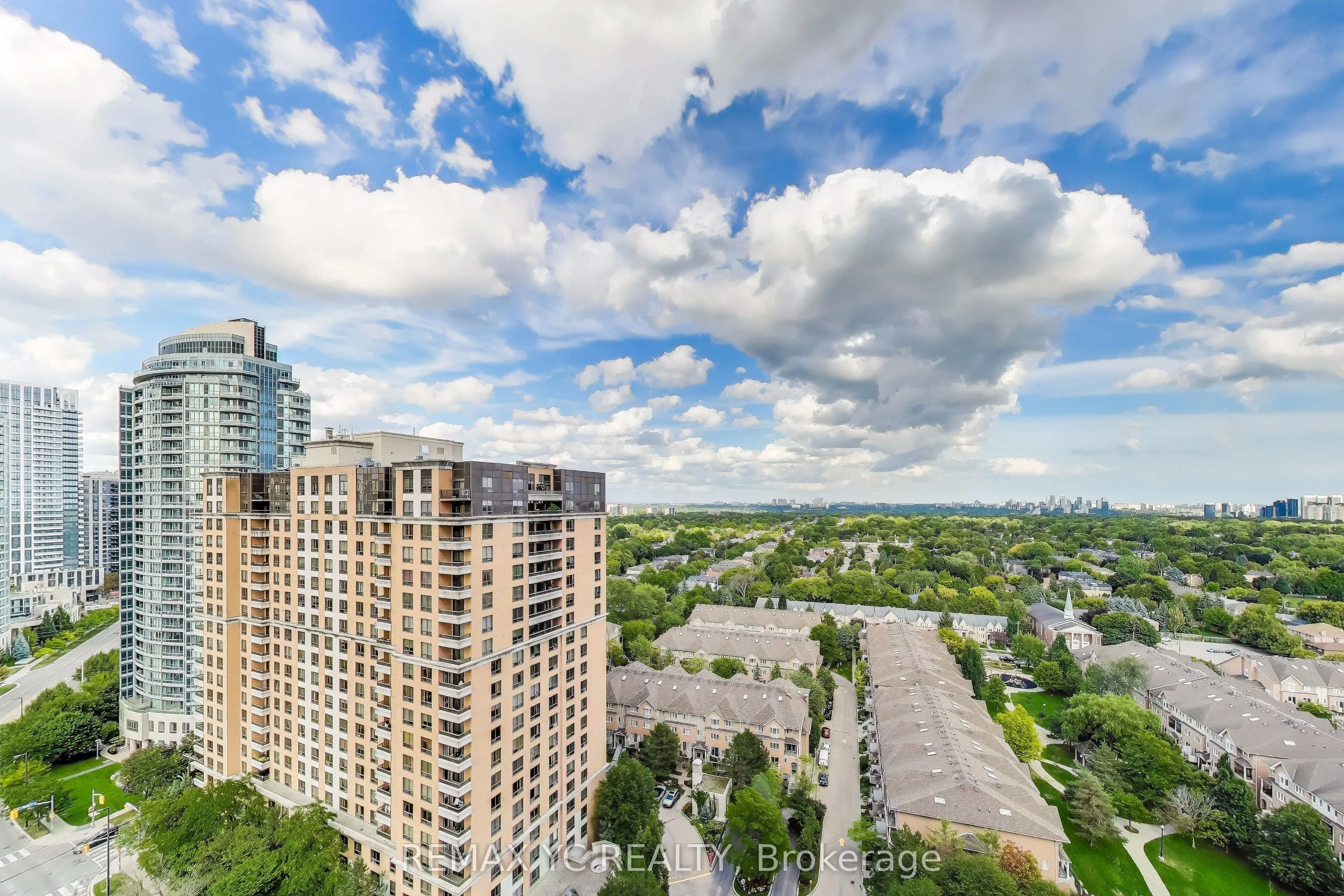 10 Northtown Way, #2001
