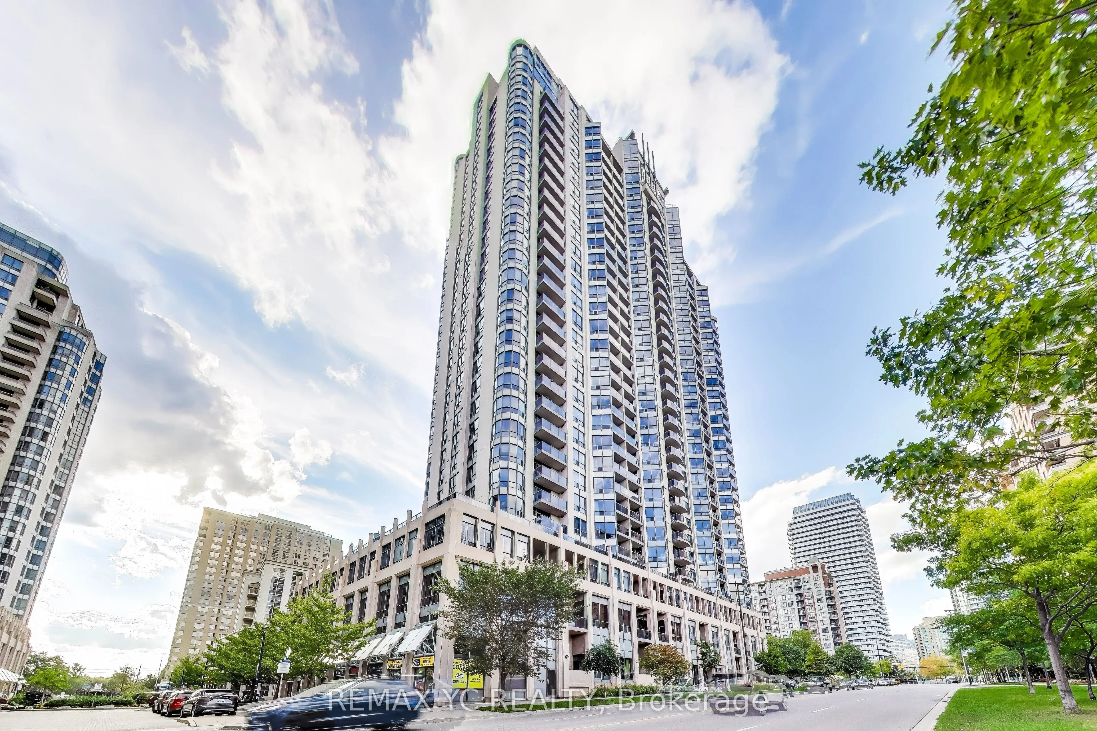 10 Northtown Way, #2001