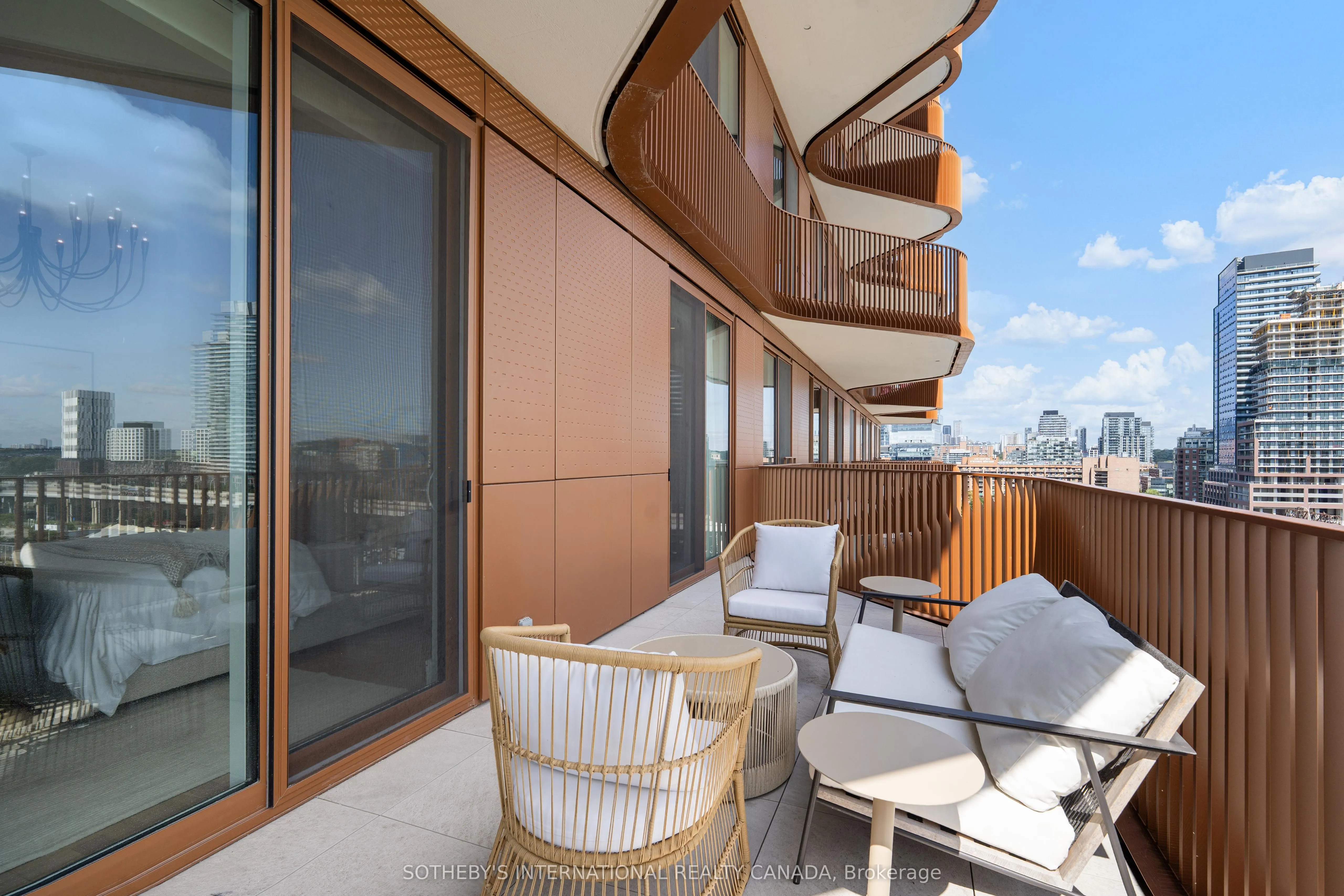 155 Merchants' Wharf, #03