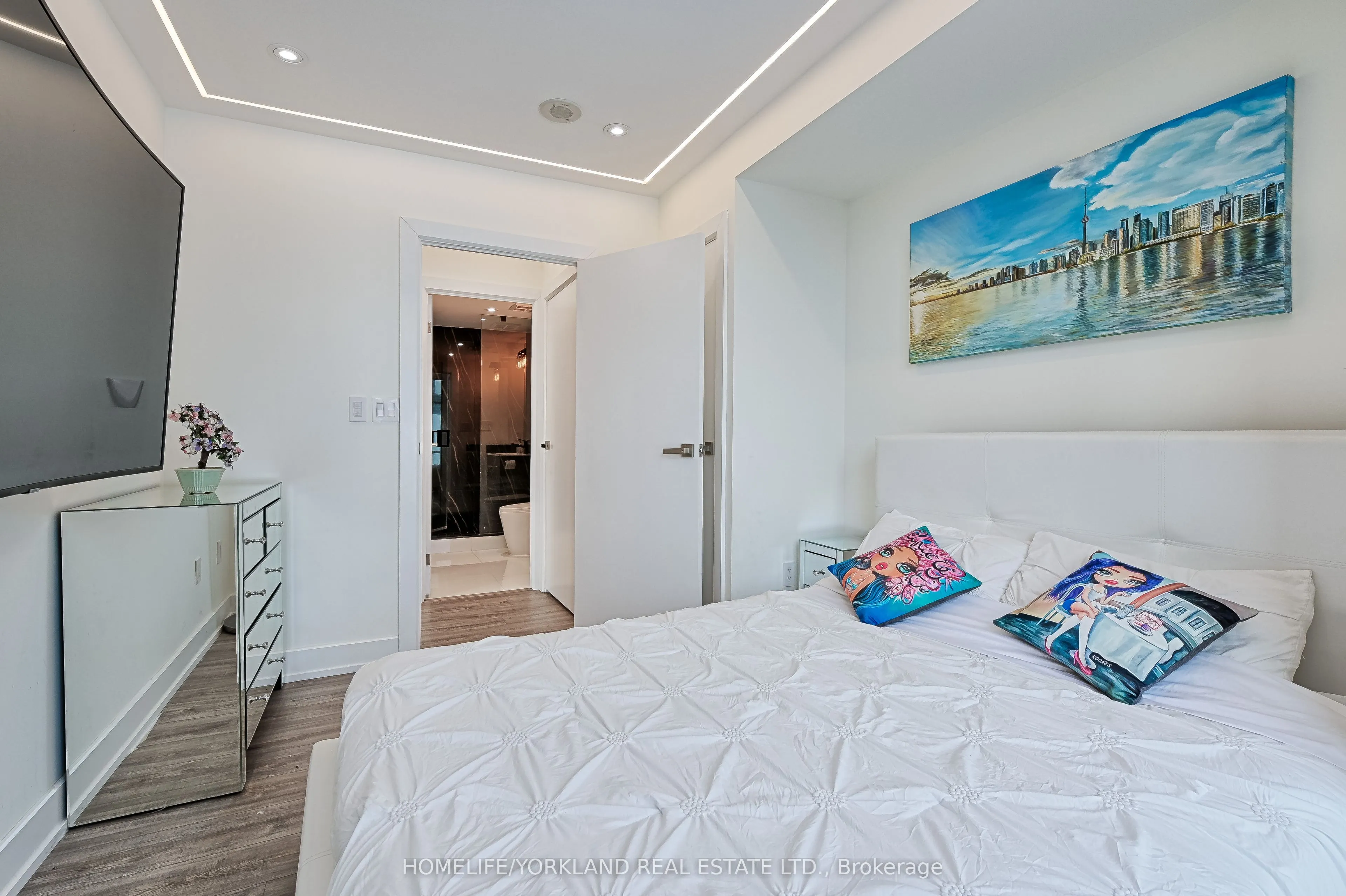 10 Navy Wharf Court, #3209