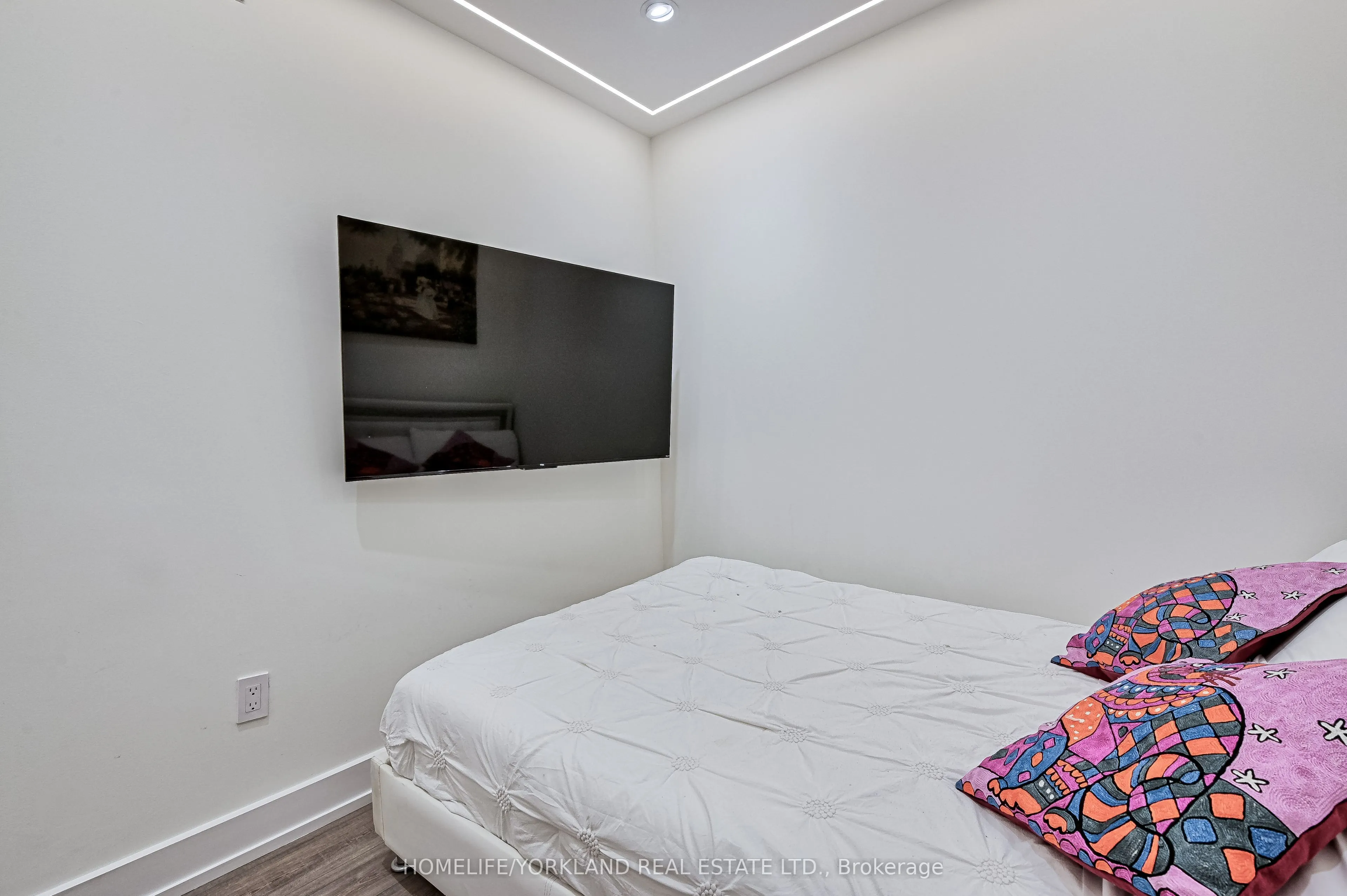 10 Navy Wharf Court, #3209