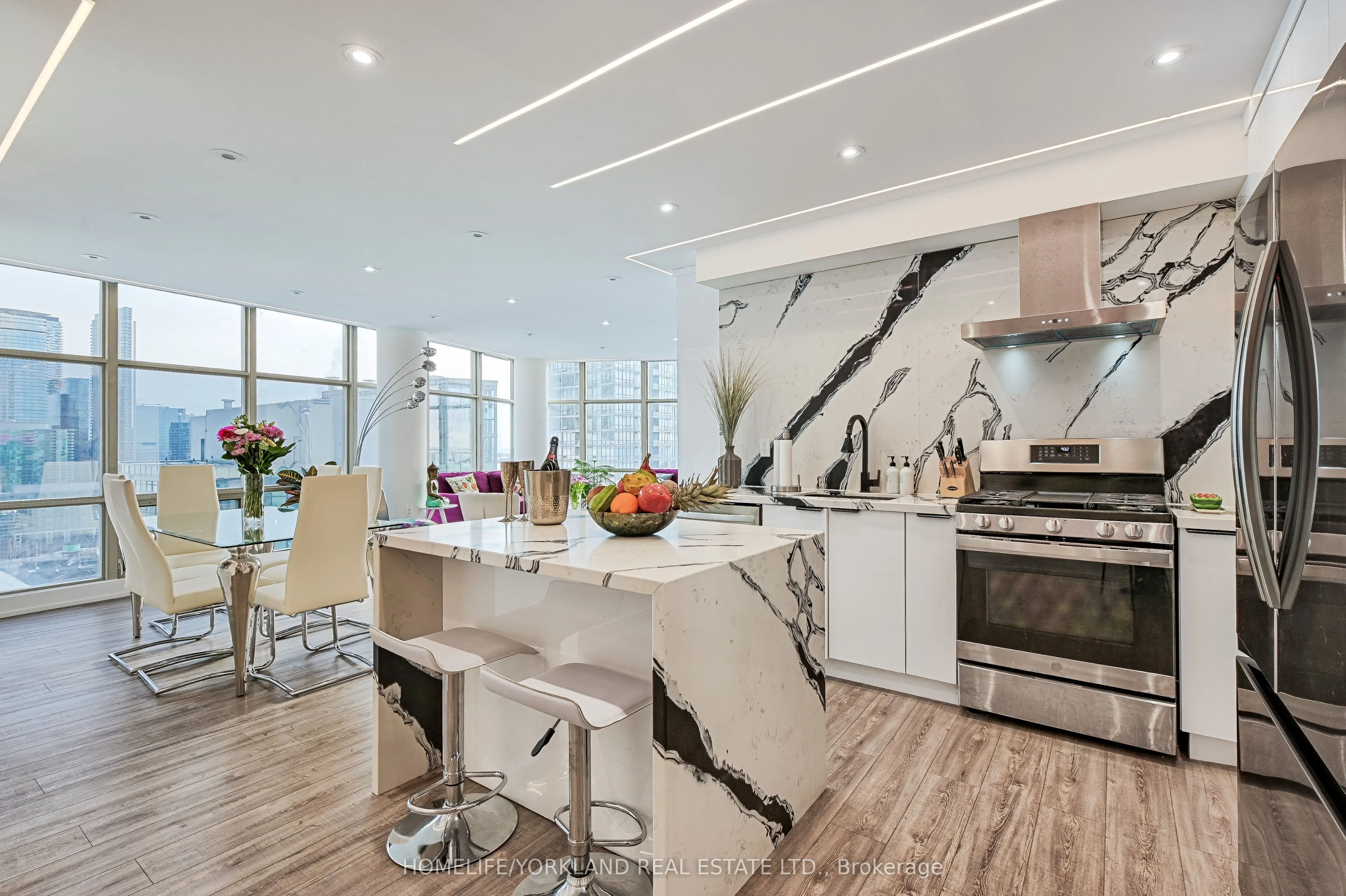 10 Navy Wharf Court, #3209